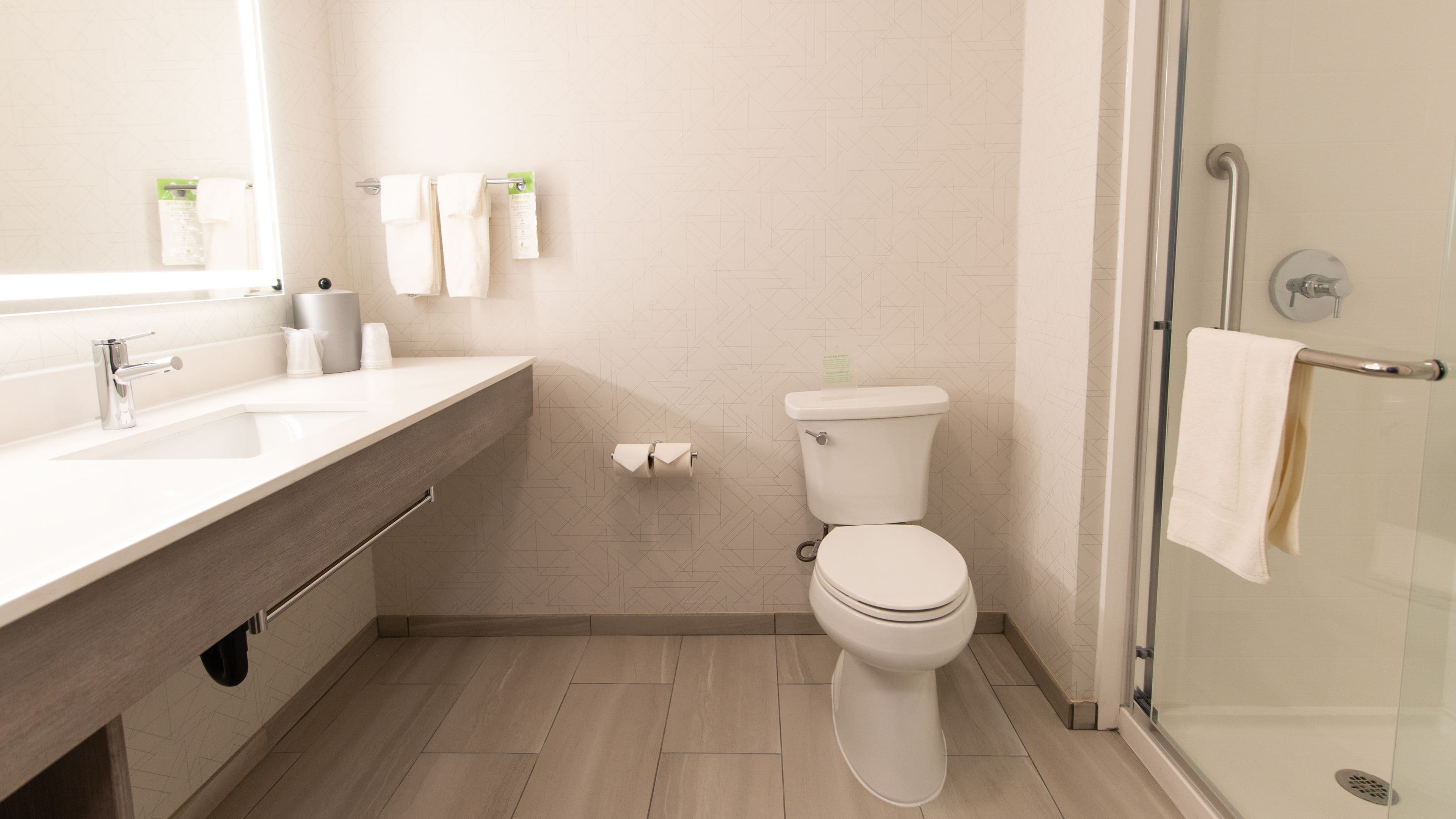 Holiday Inn Express Oakdale — 4