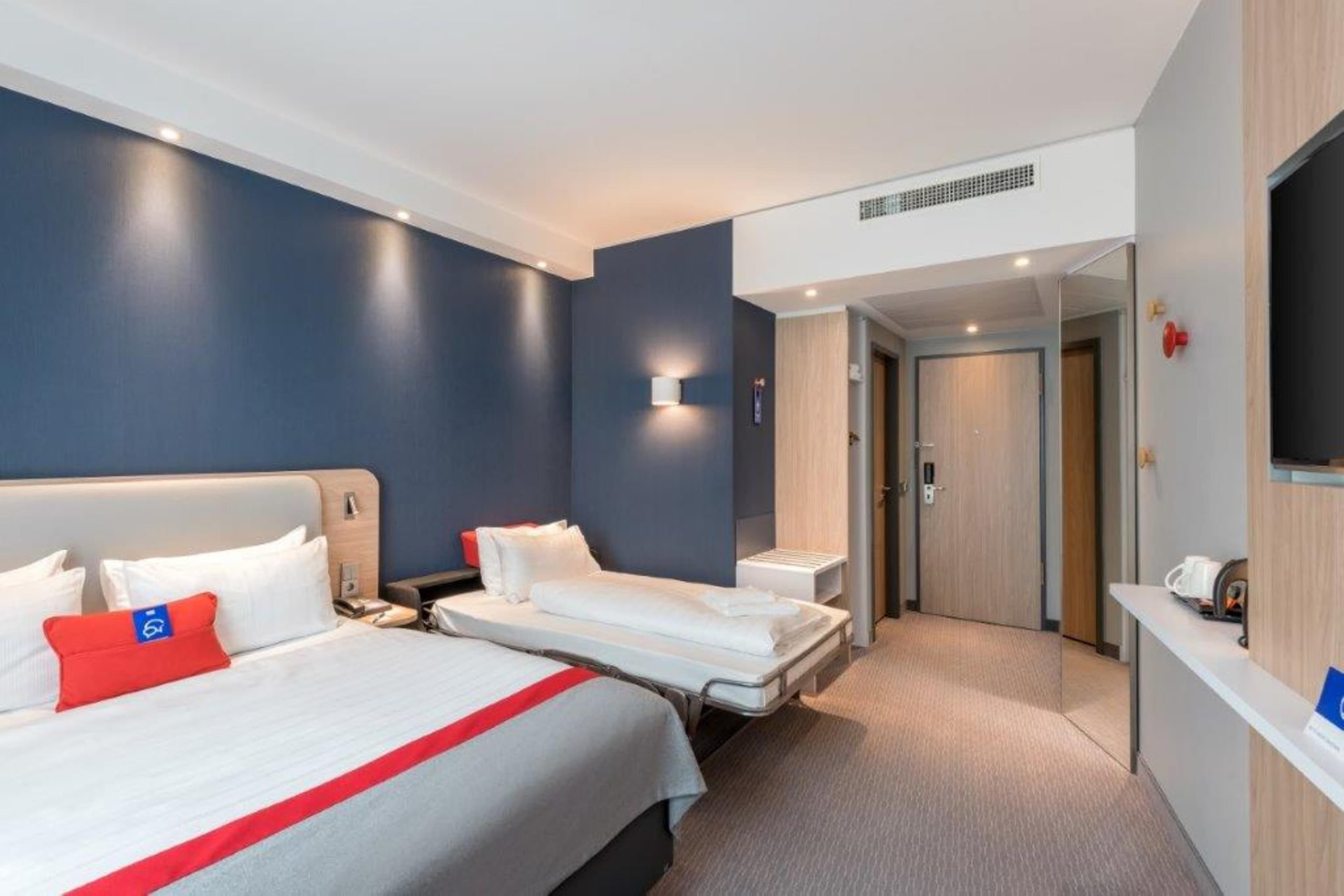 Holiday Inn Express Oberhausen — 6