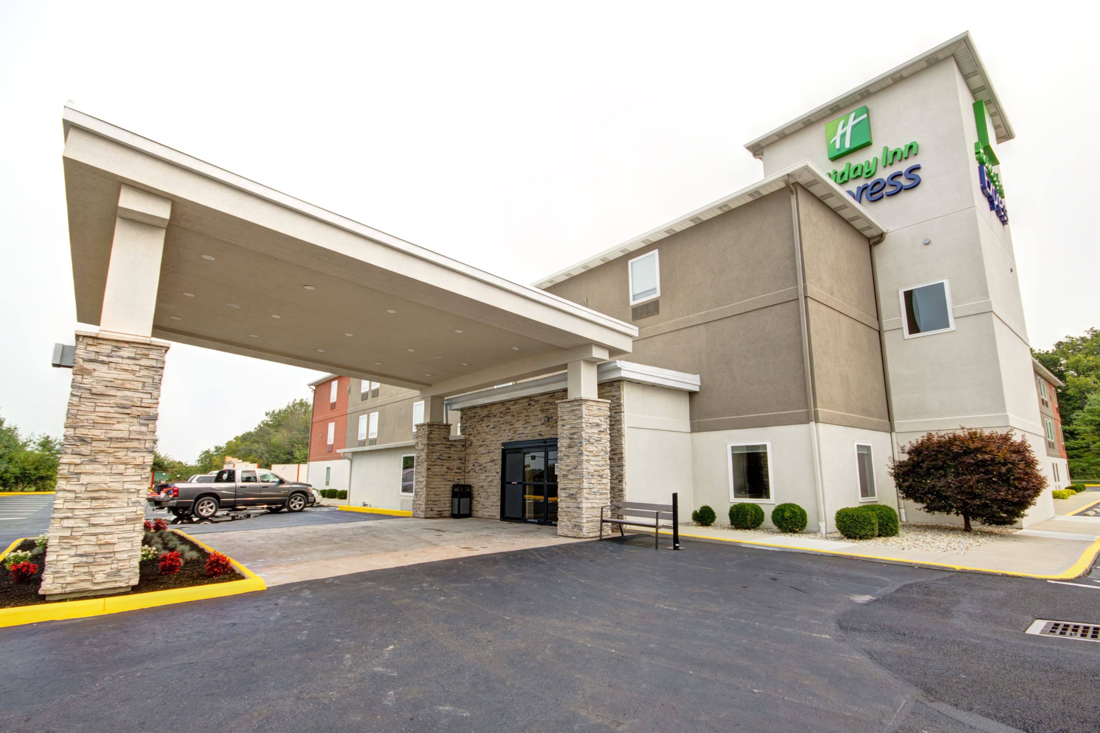 Holiday Inn Express Columbus South - Obetz - Image 1