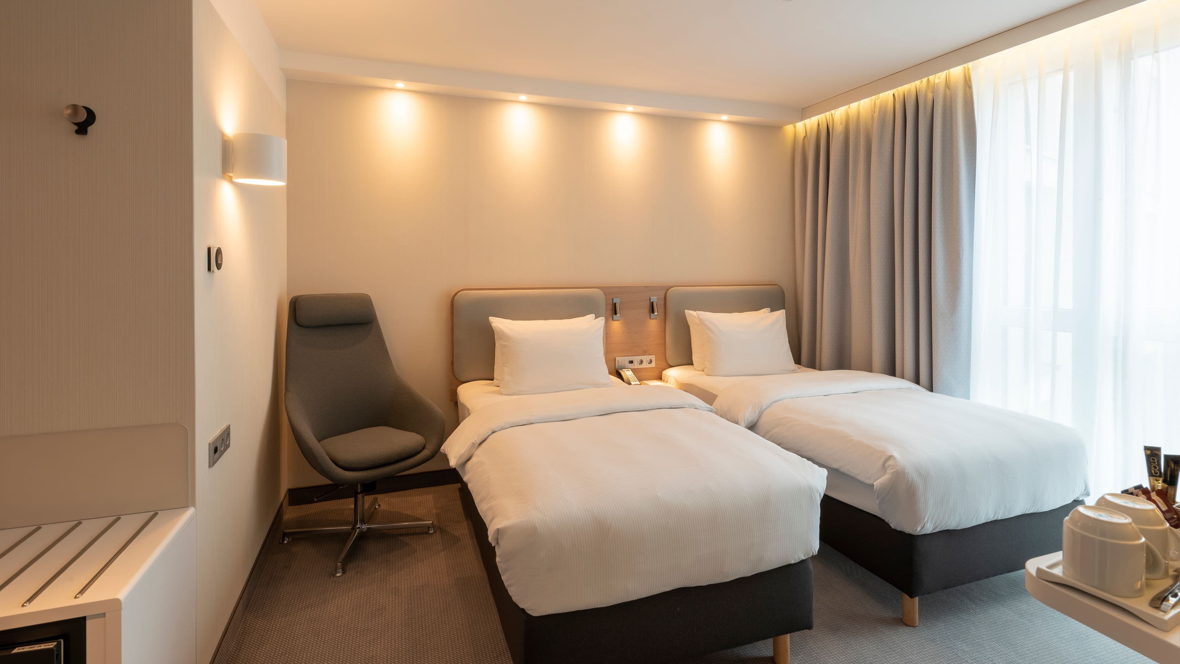 Holiday Inn Express Offenbach - Image 5