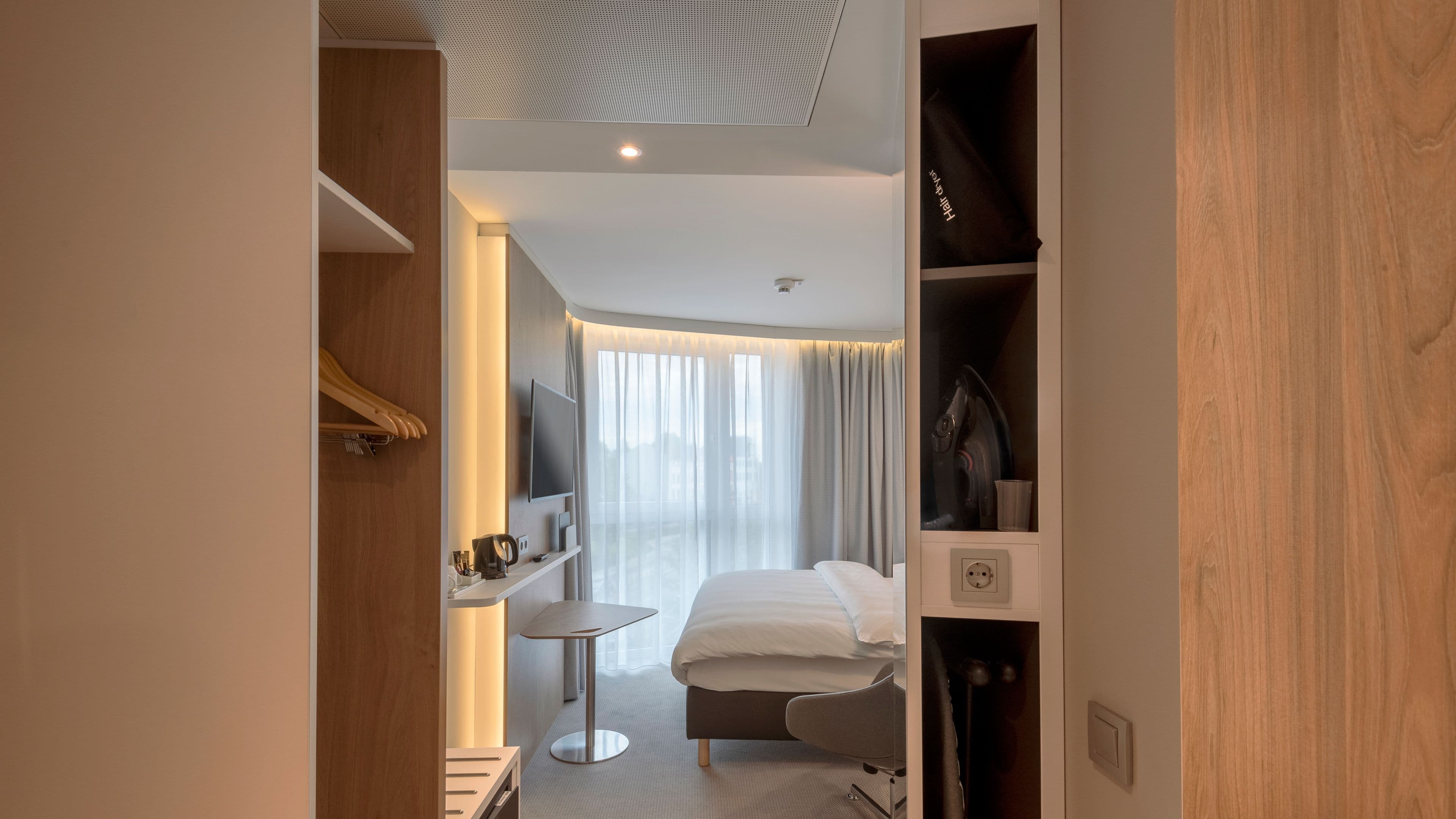 Holiday Inn Express Offenbach - Image 2