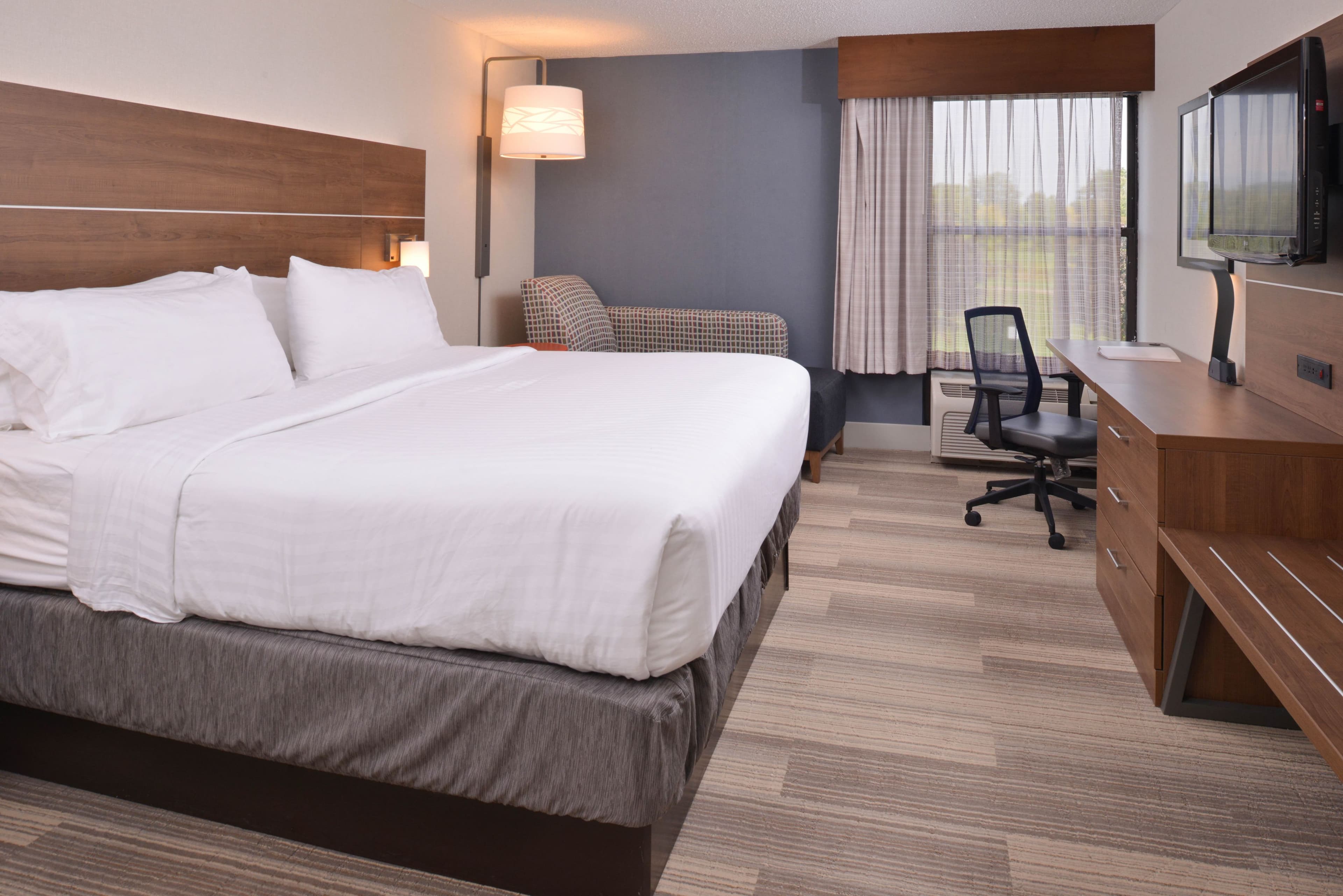 Holiday Inn Express Olean - Image 3
