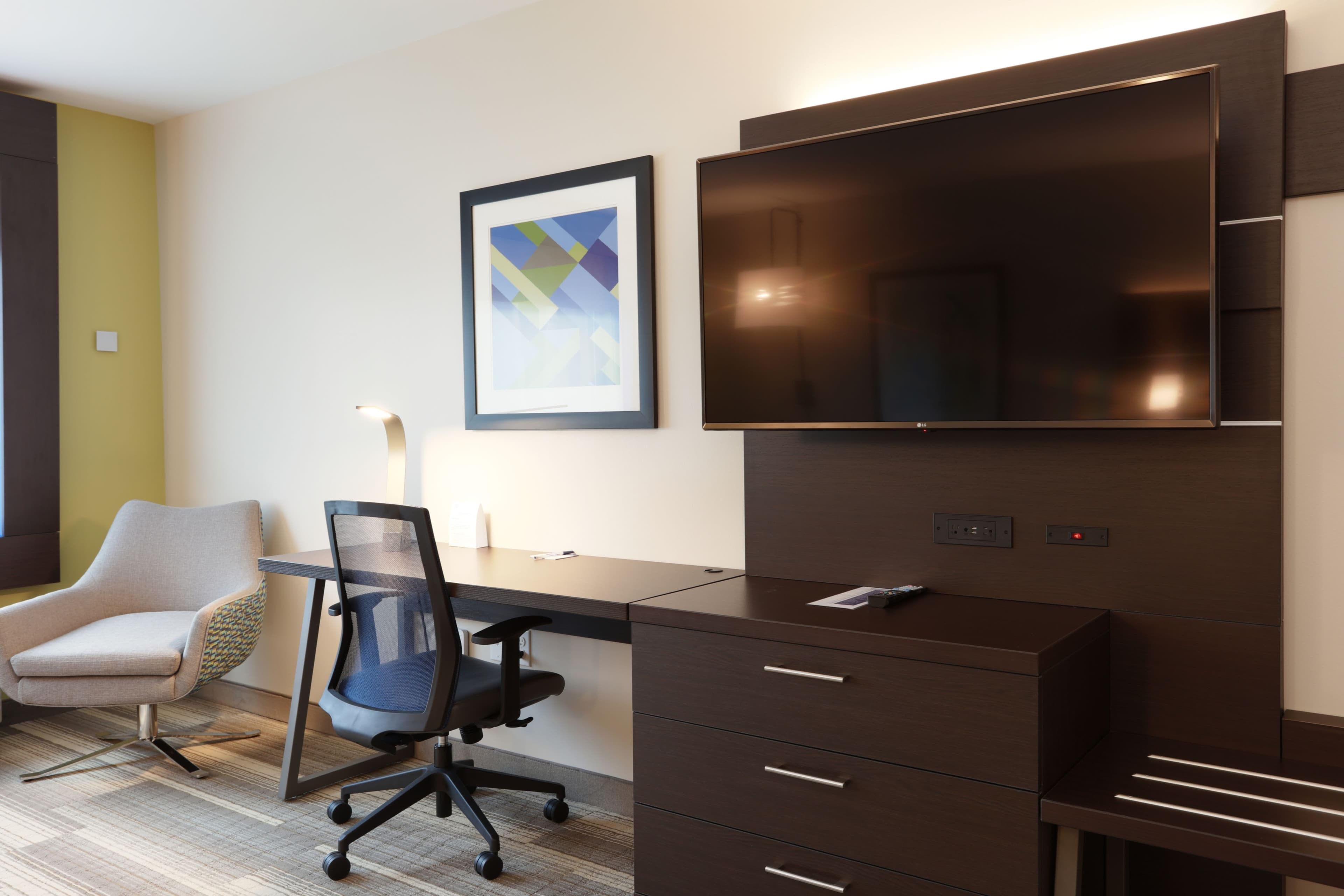 Holiday Inn Express Oneonta — 9