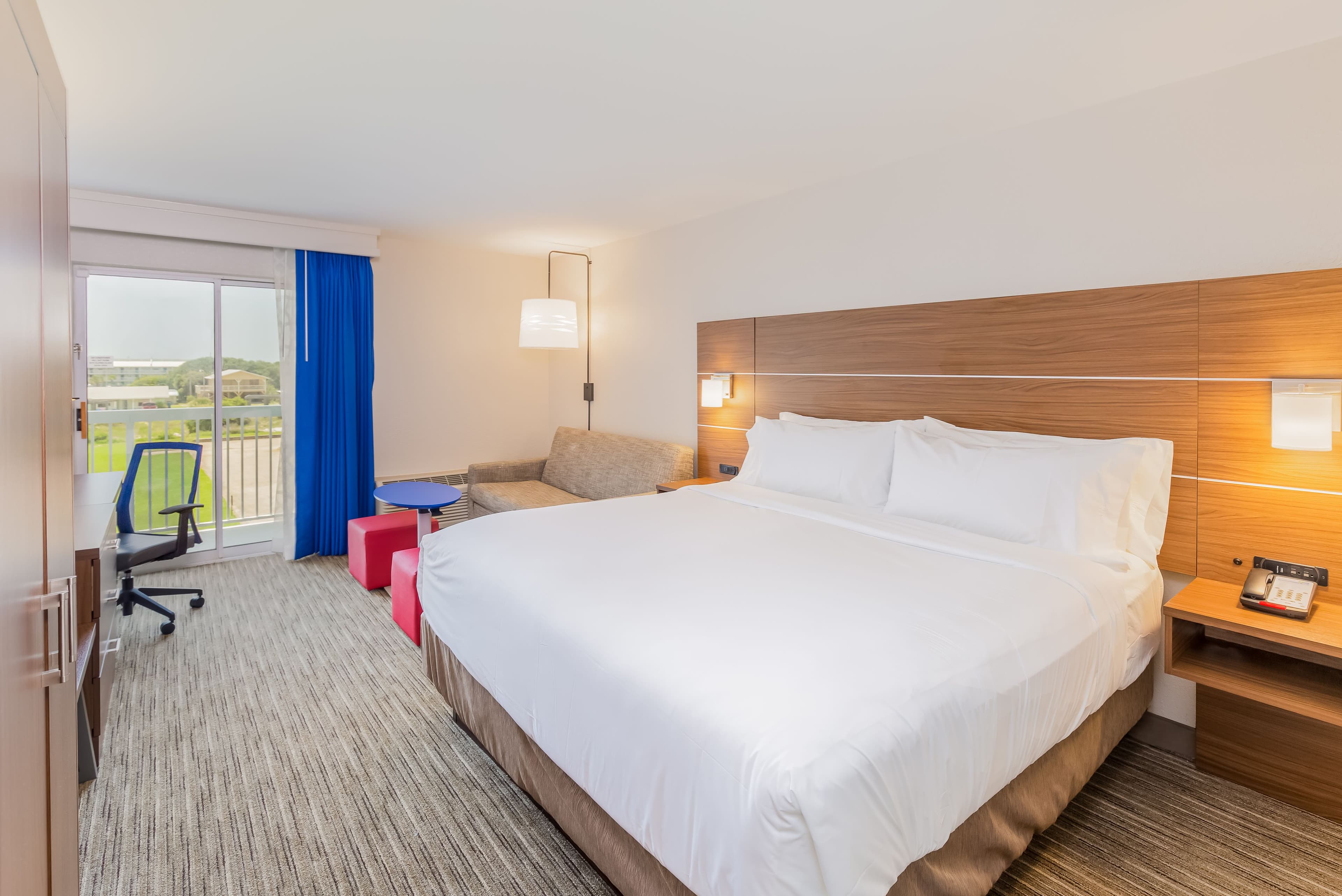 Holiday Inn Express Orange Beach-On The Beach - Image 2