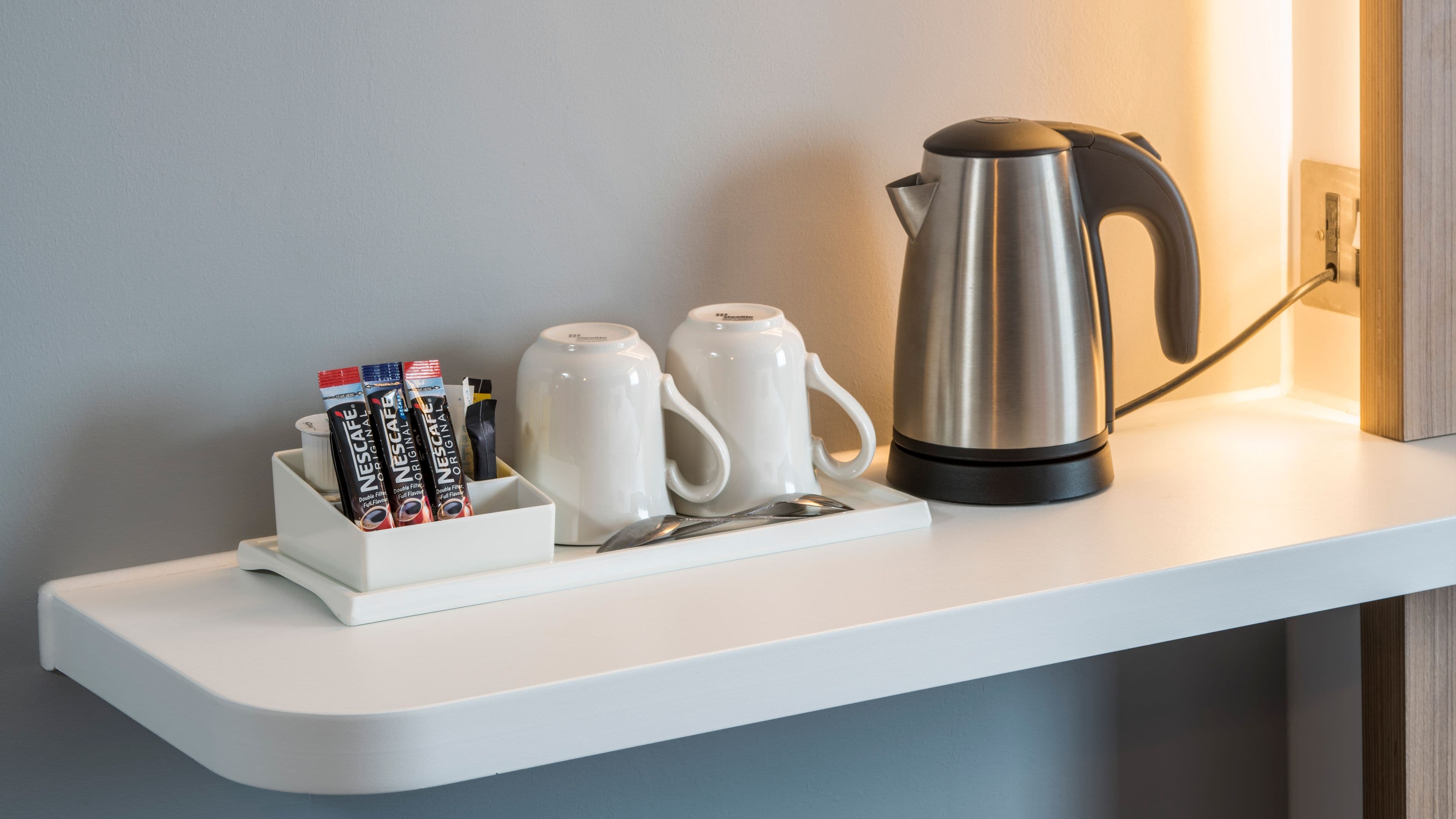 Holiday Inn Express Oxford - Kassam Stadium - Image 3