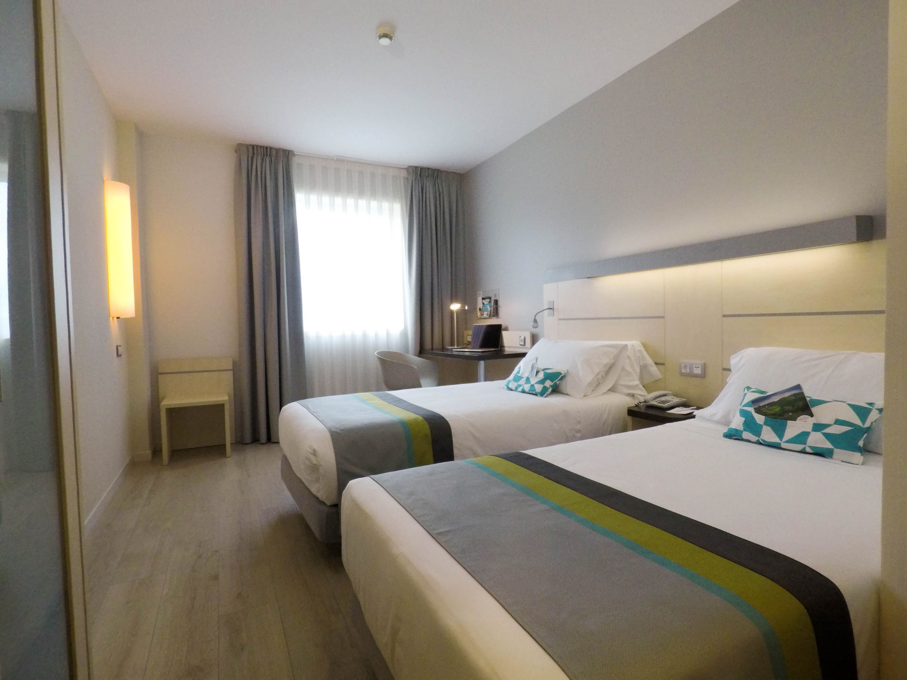 Holiday Inn Express Pamplona — 8