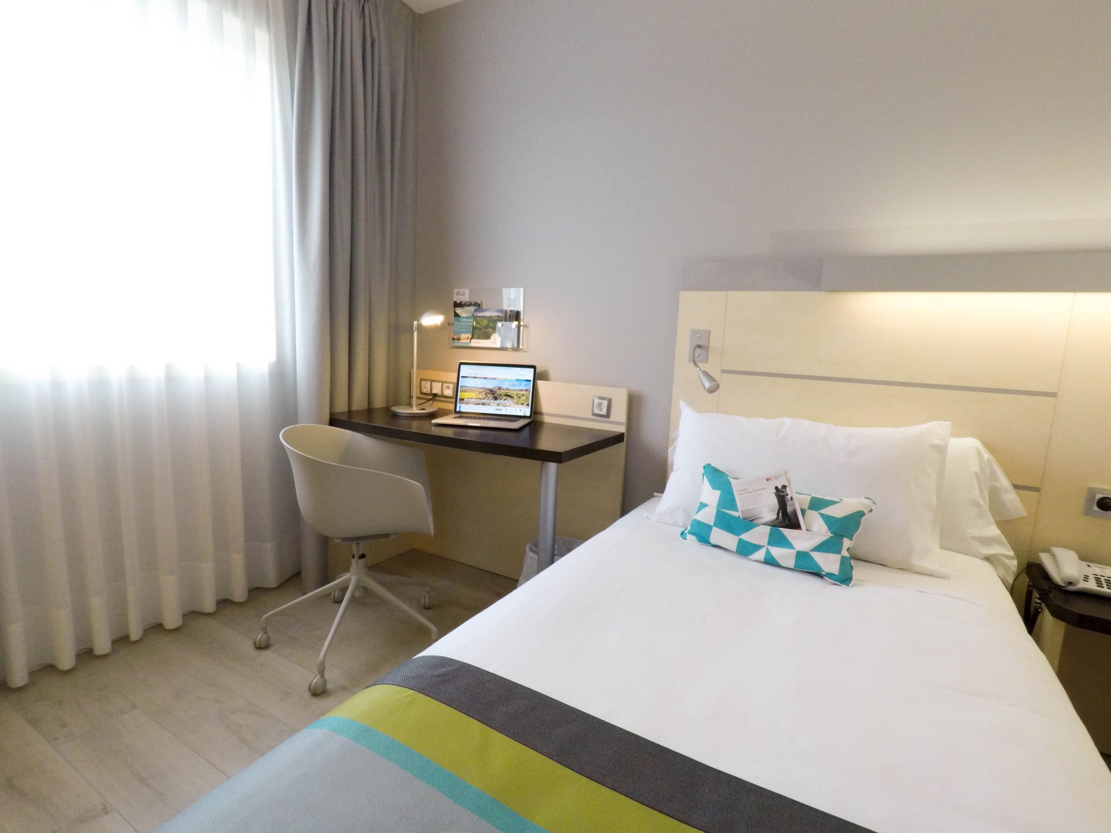 Holiday Inn Express Pamplona — 11