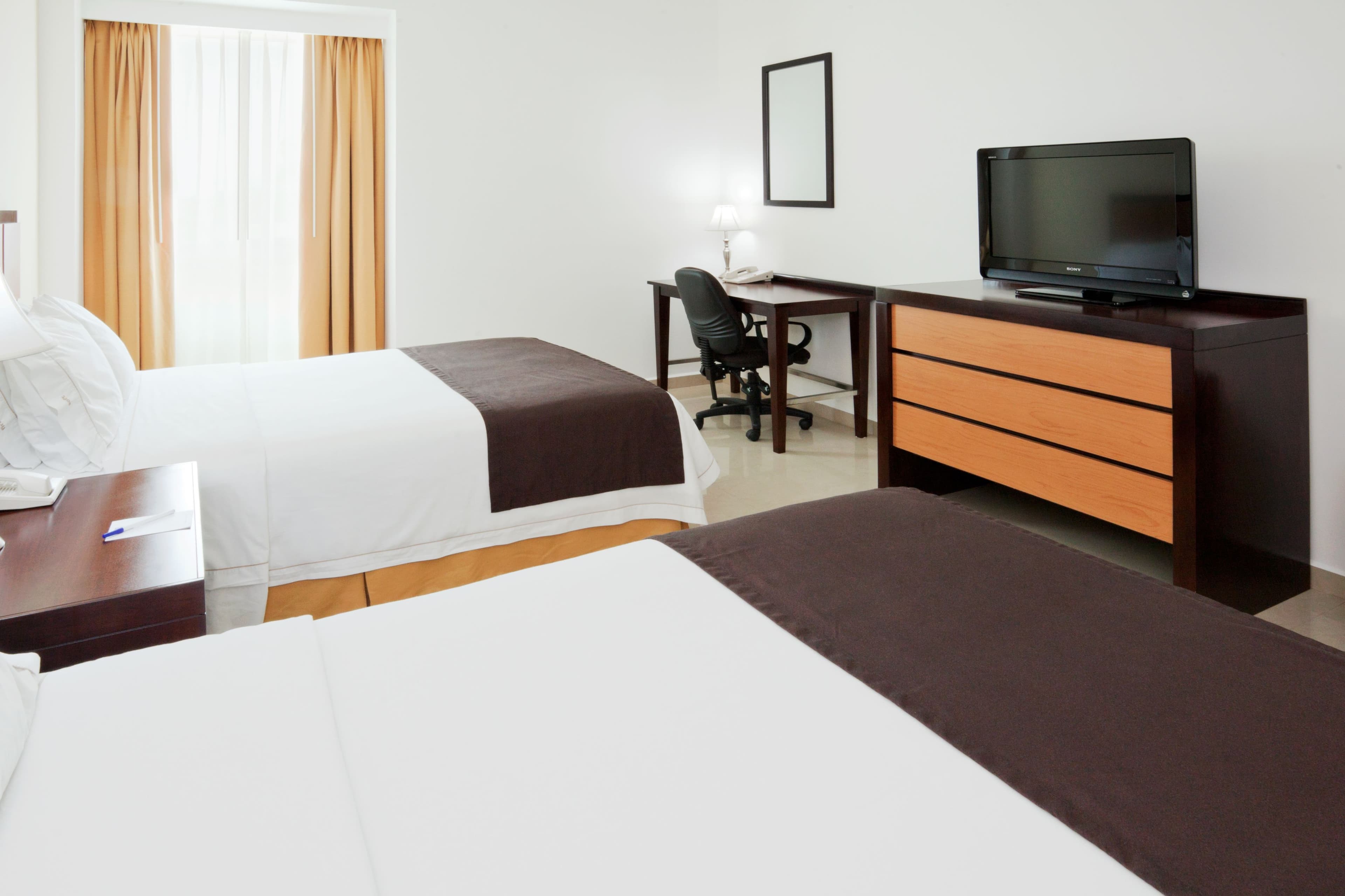 Holiday Inn Express Paraiso Dos Bocas — 14