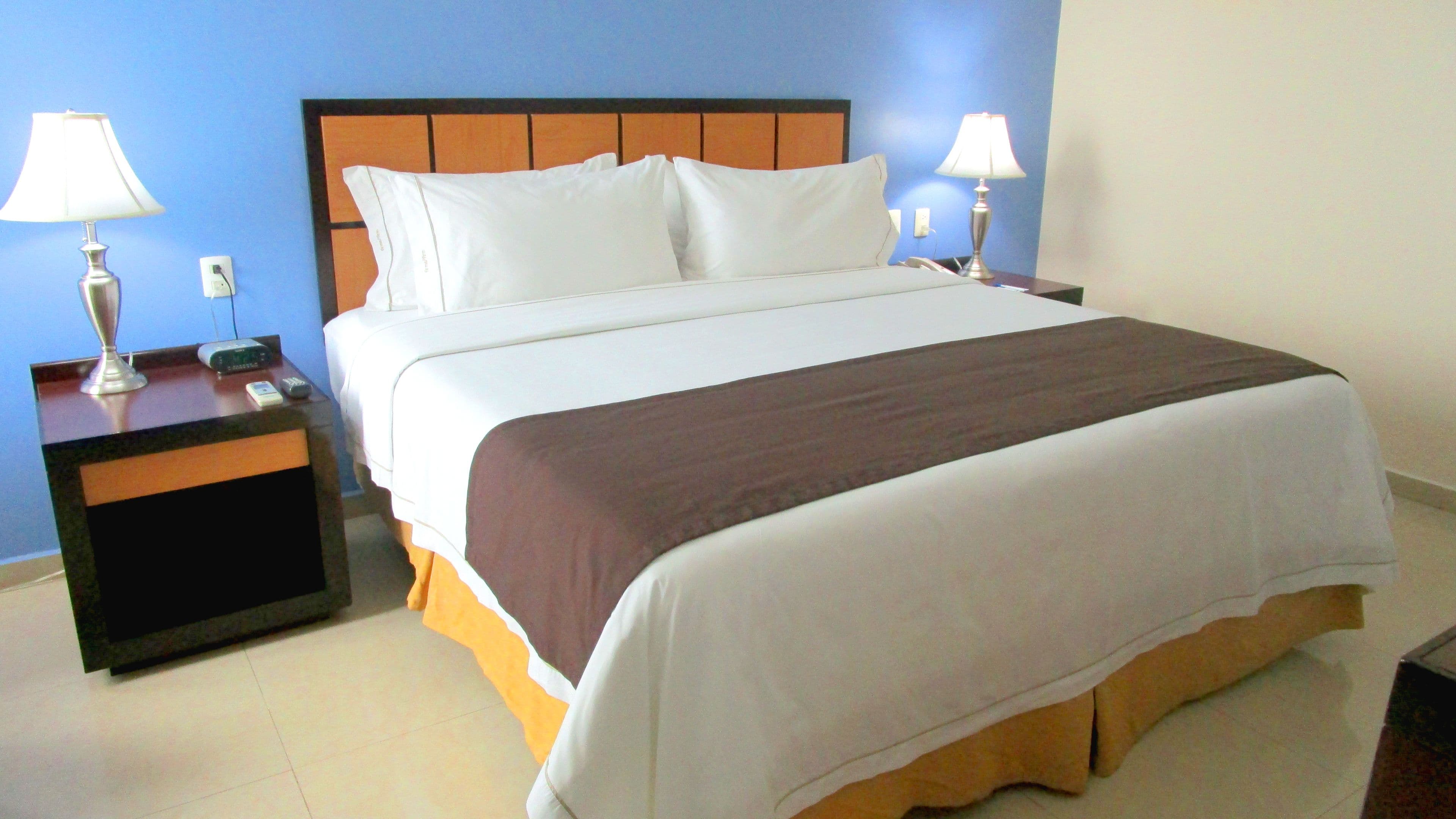 Holiday Inn Express Paraiso Dos Bocas — 8
