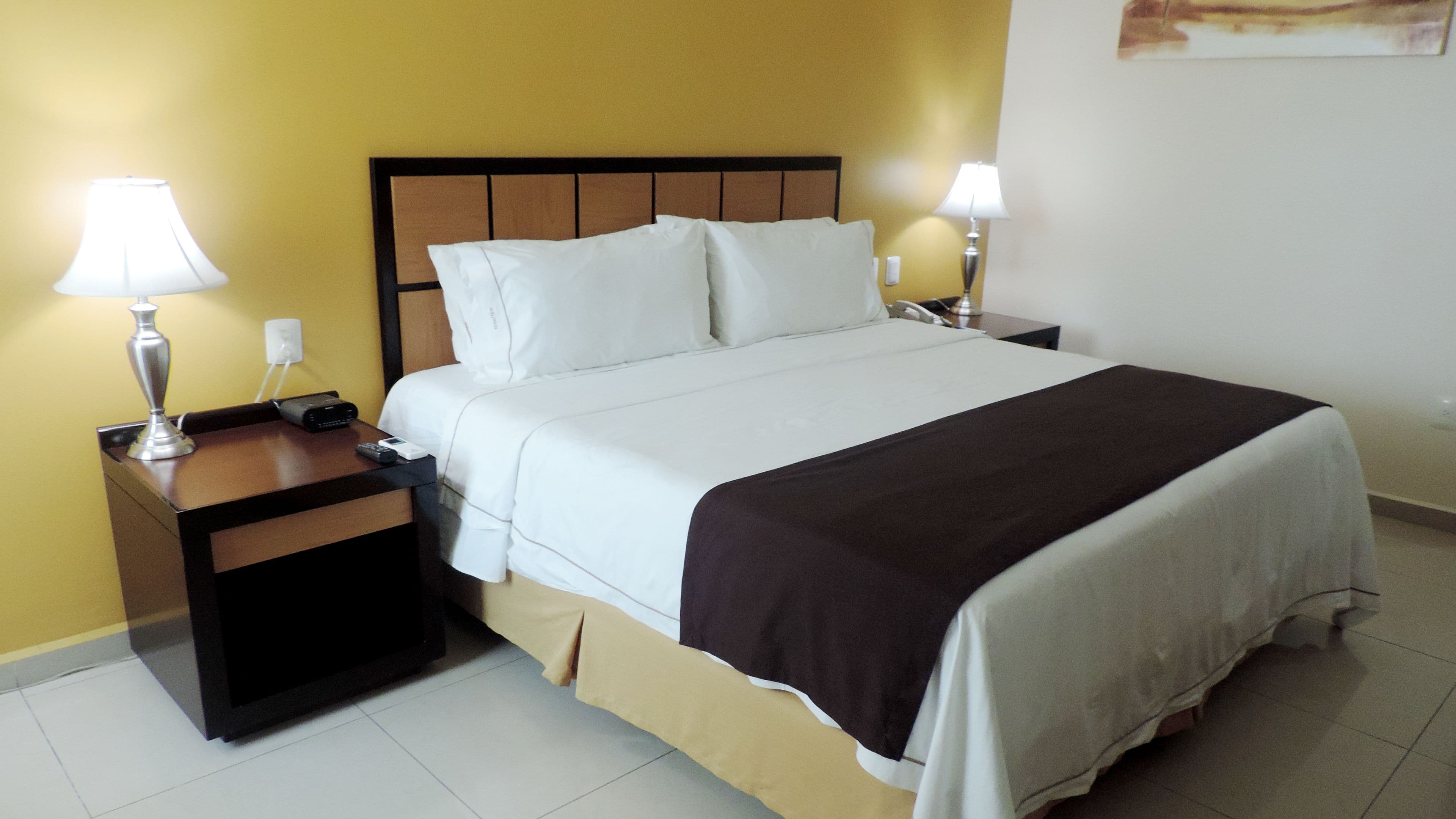Holiday Inn Express Paraiso Dos Bocas — 7