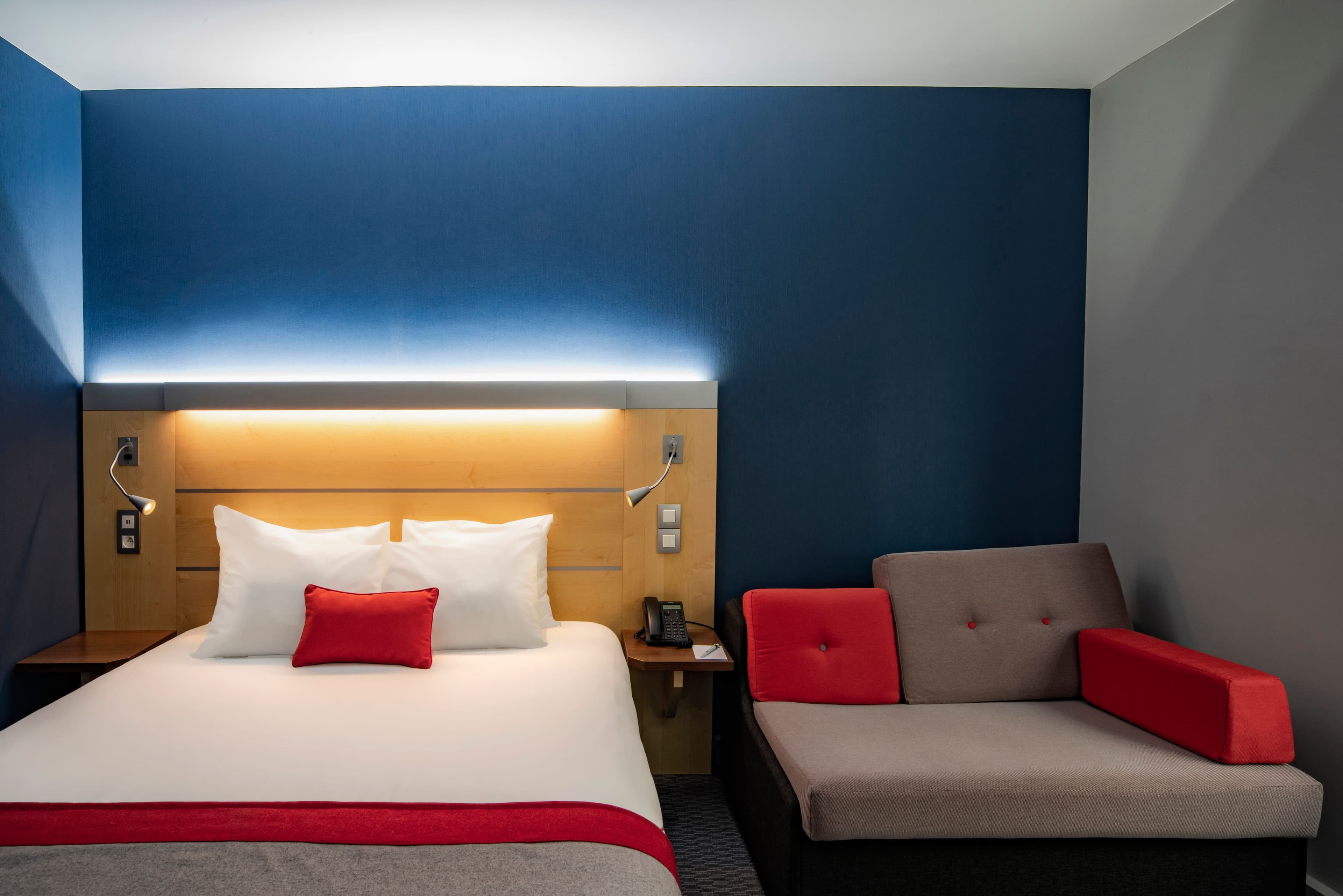 Holiday Inn Express Paris - Canal de la Villette — 8