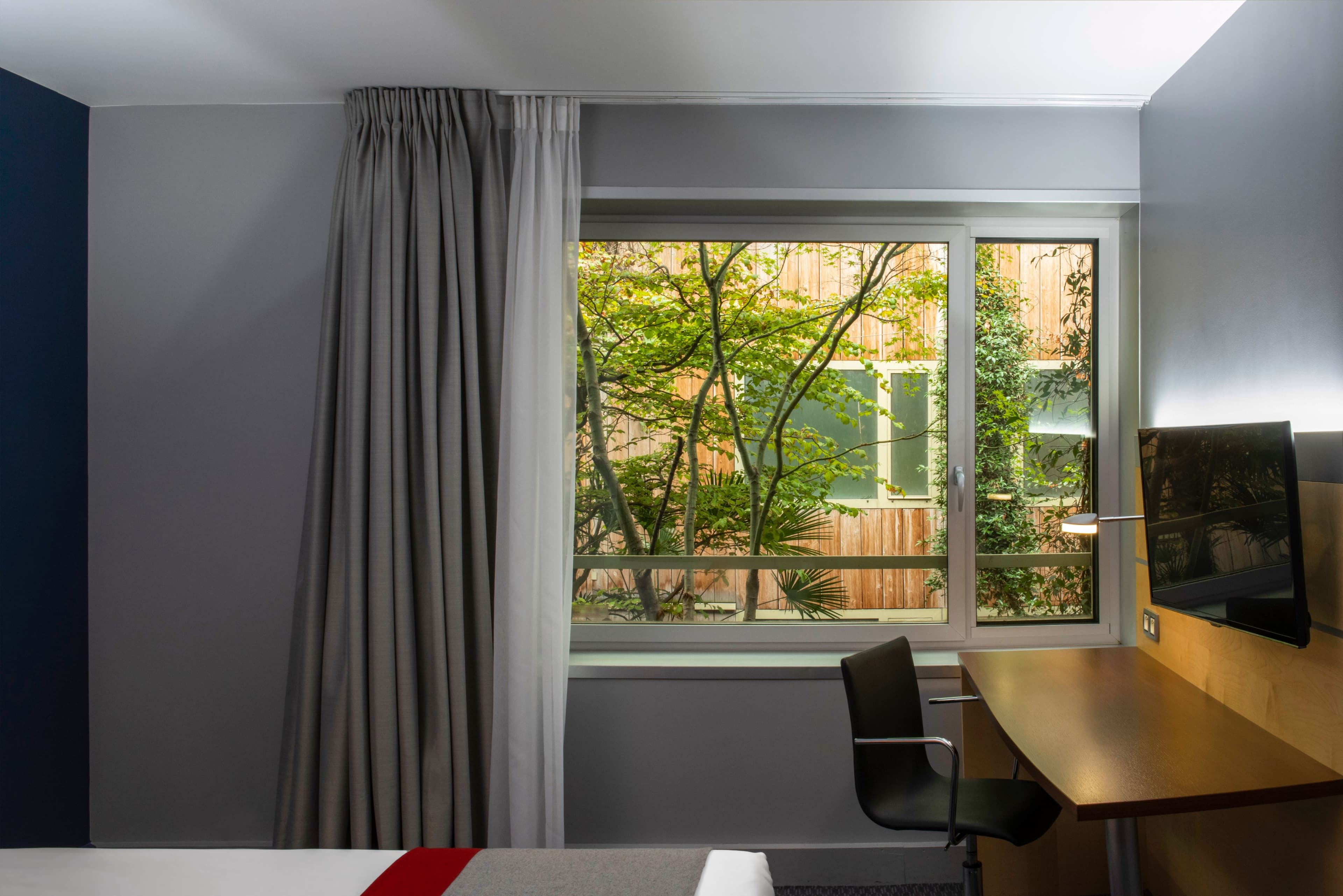 Holiday Inn Express Paris - Canal de la Villette — 3