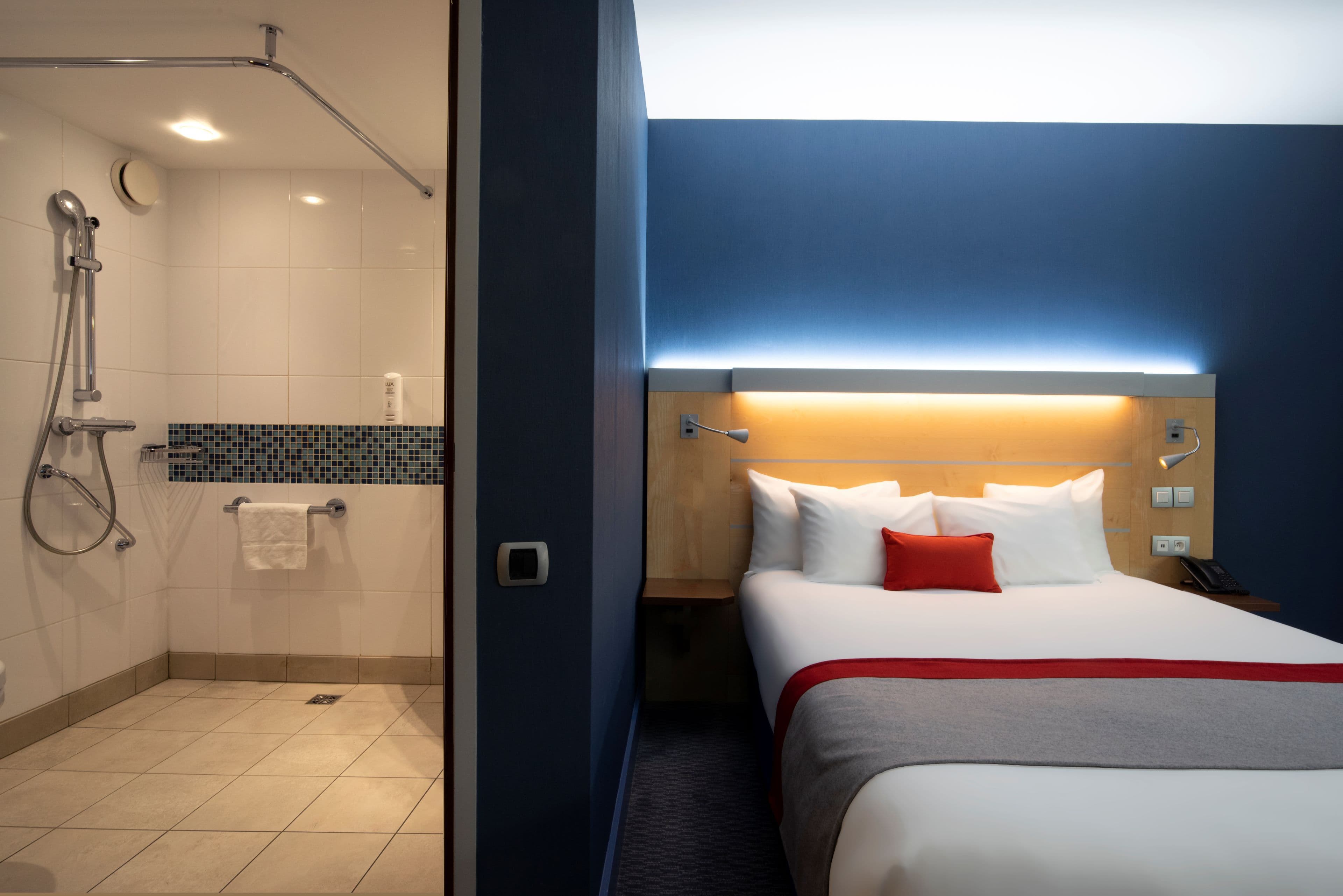 Holiday Inn Express Paris - Canal de la Villette — 15