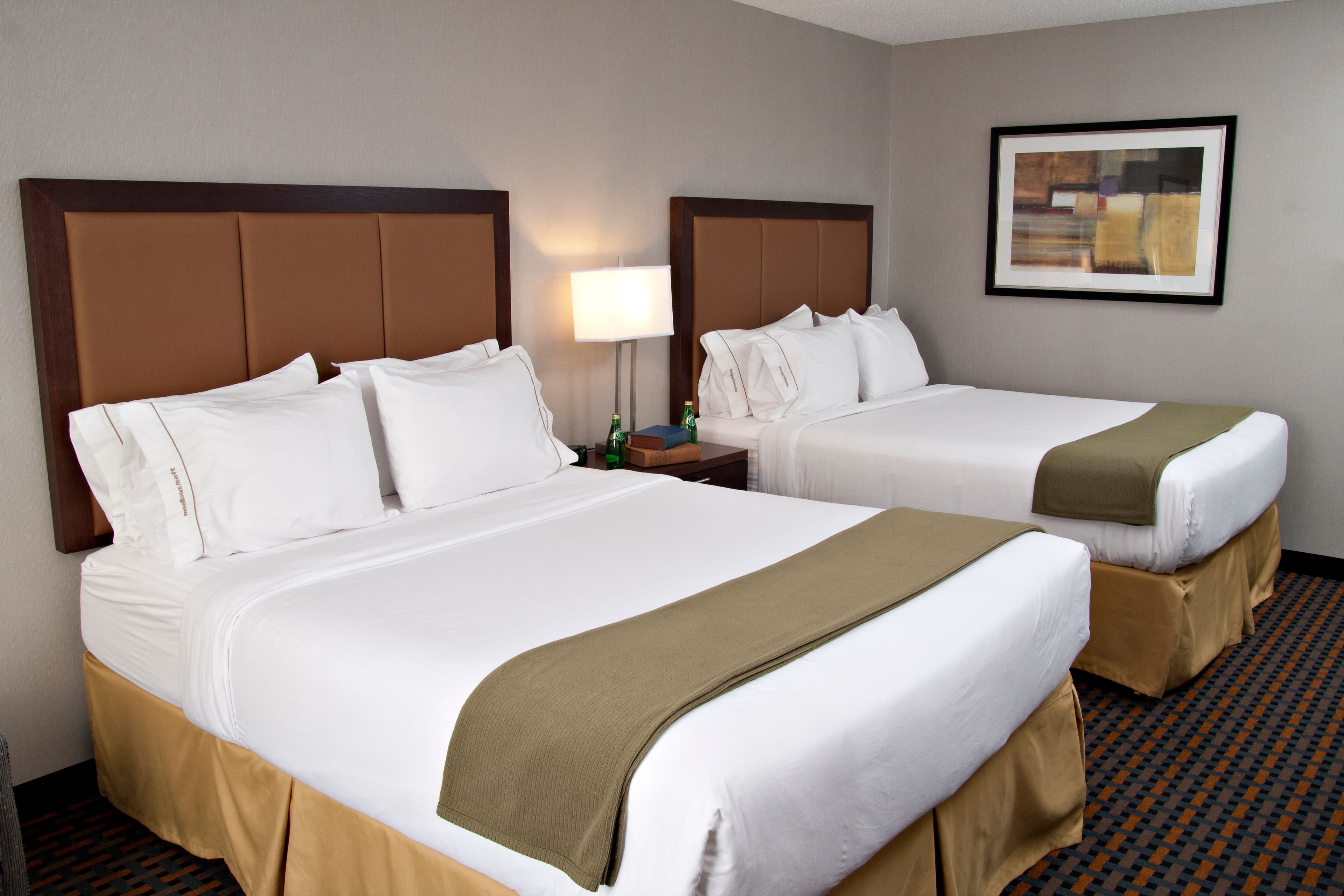 Holiday Inn Express Pembroke — 11