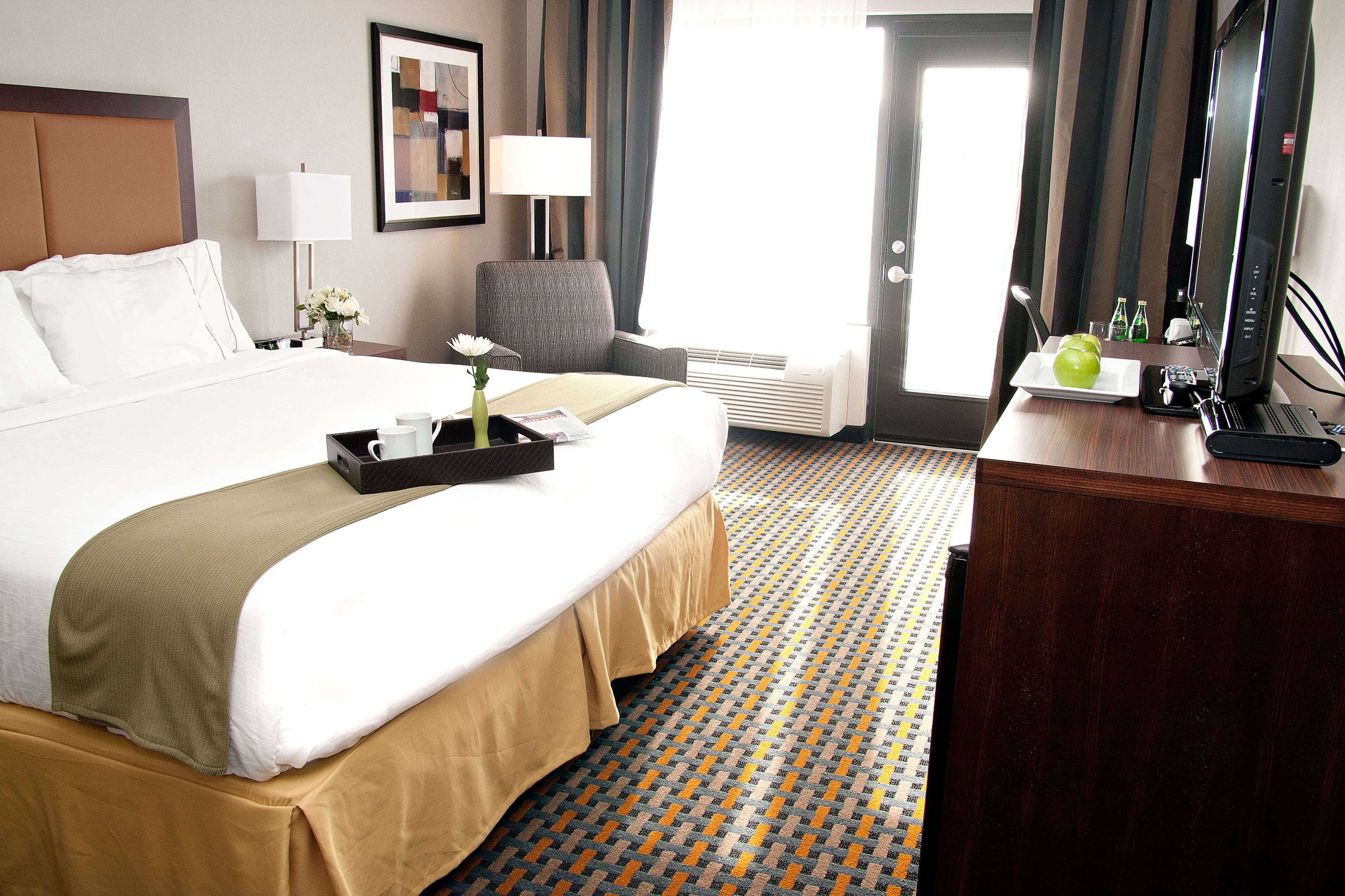 Holiday Inn Express Pembroke — 3