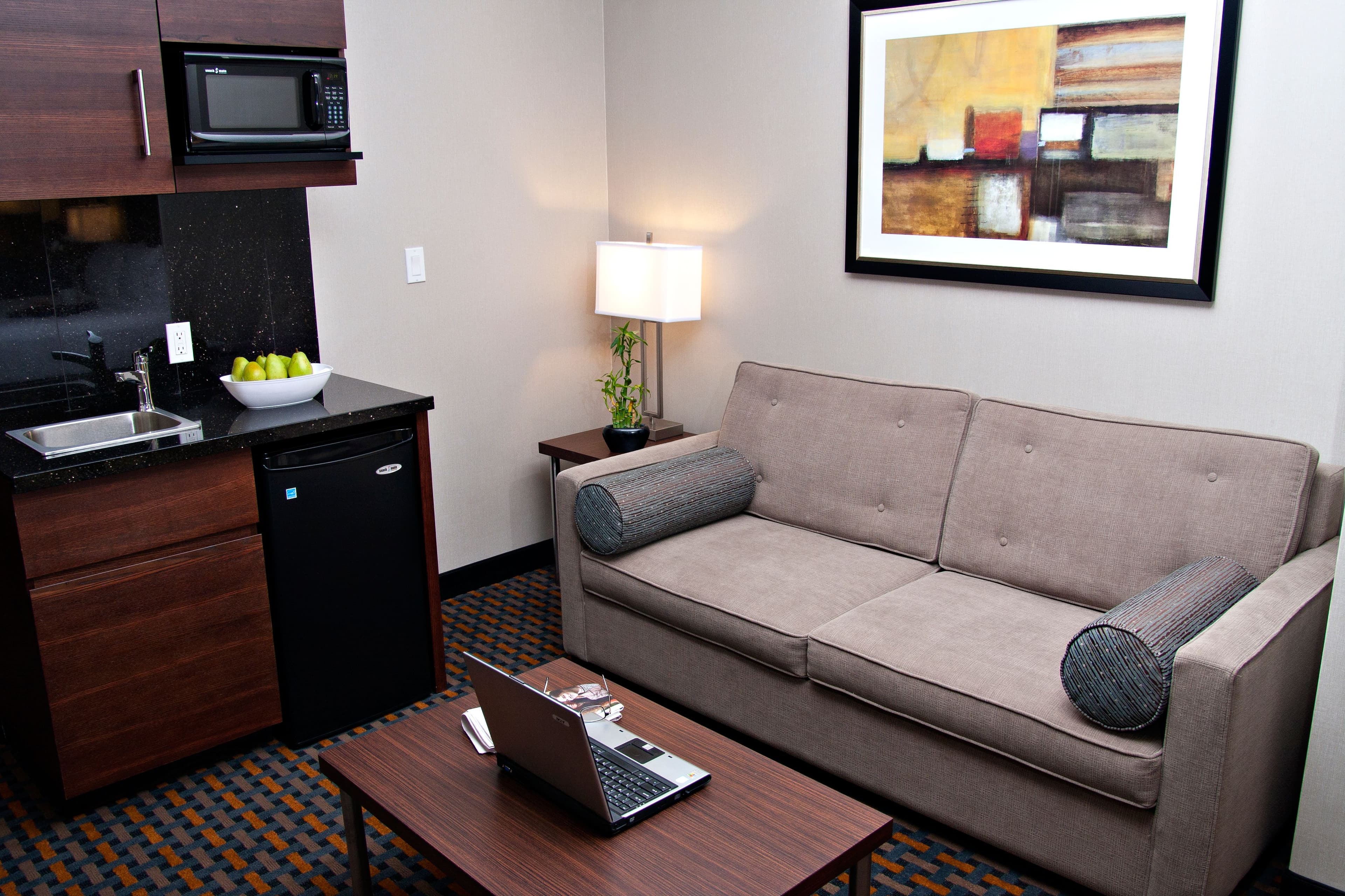 Holiday Inn Express Pembroke — 16