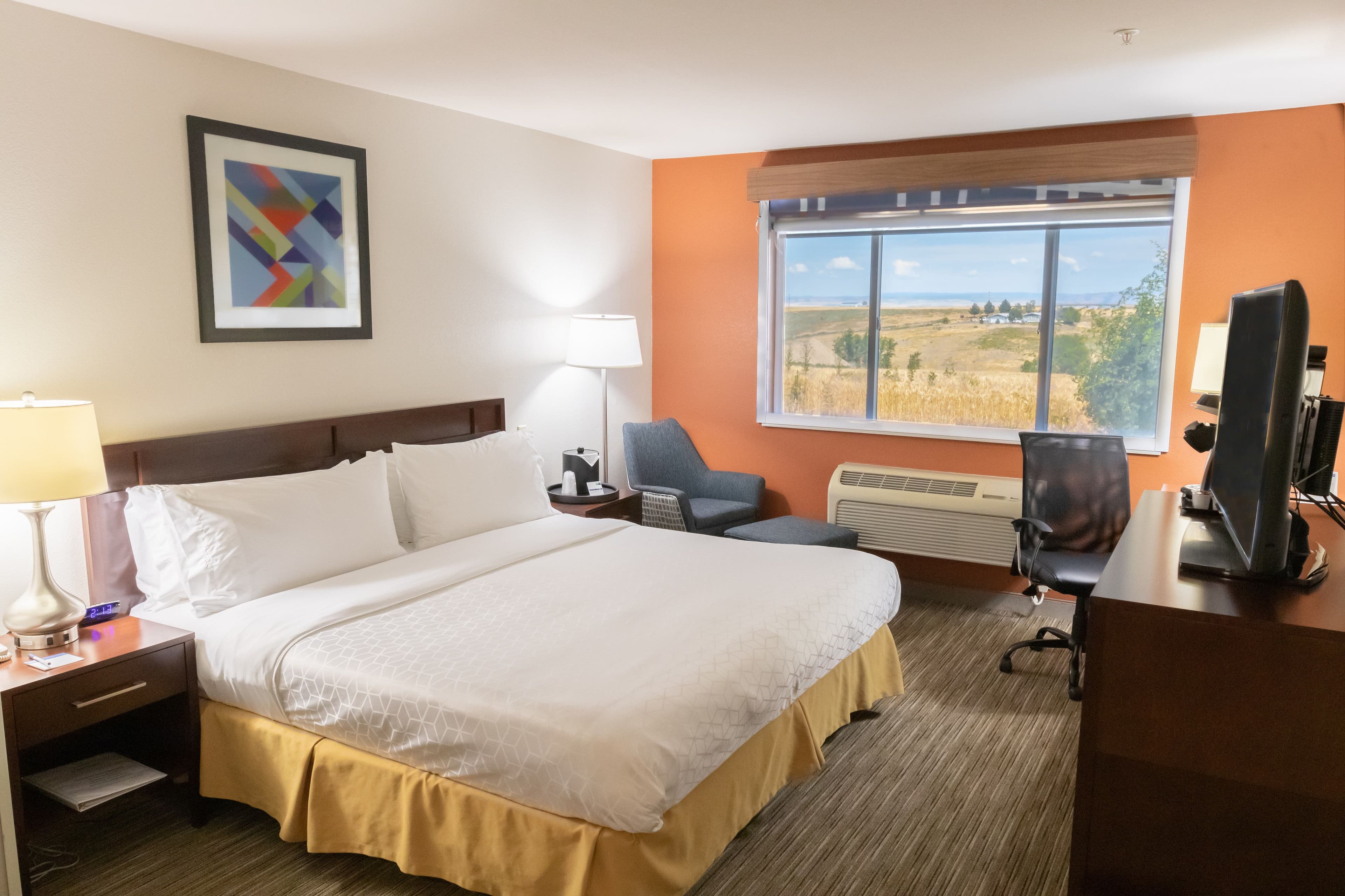 Holiday Inn Express Pendleton - Image 4