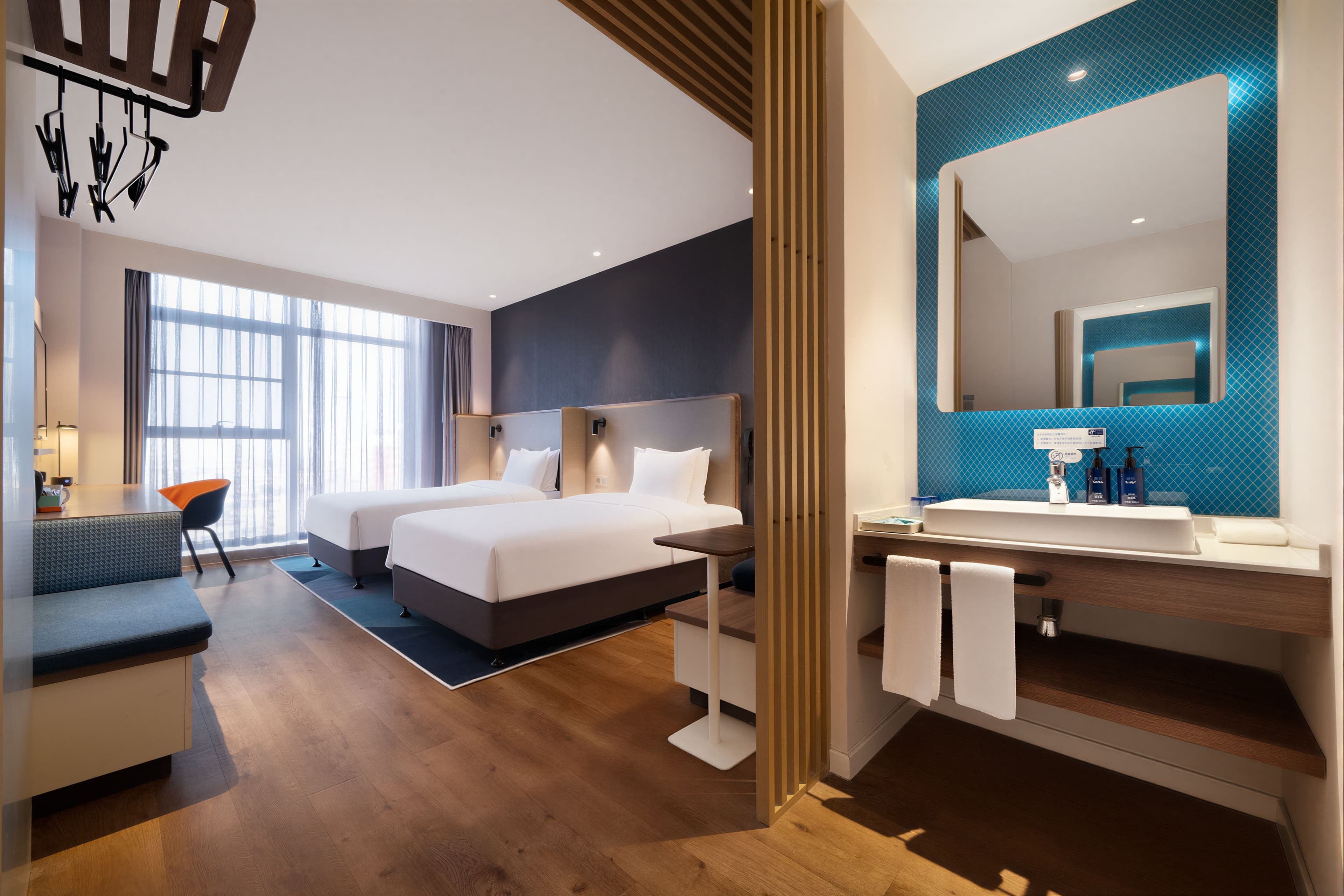 Holiday Inn Express Pengzhou Downtown — 9