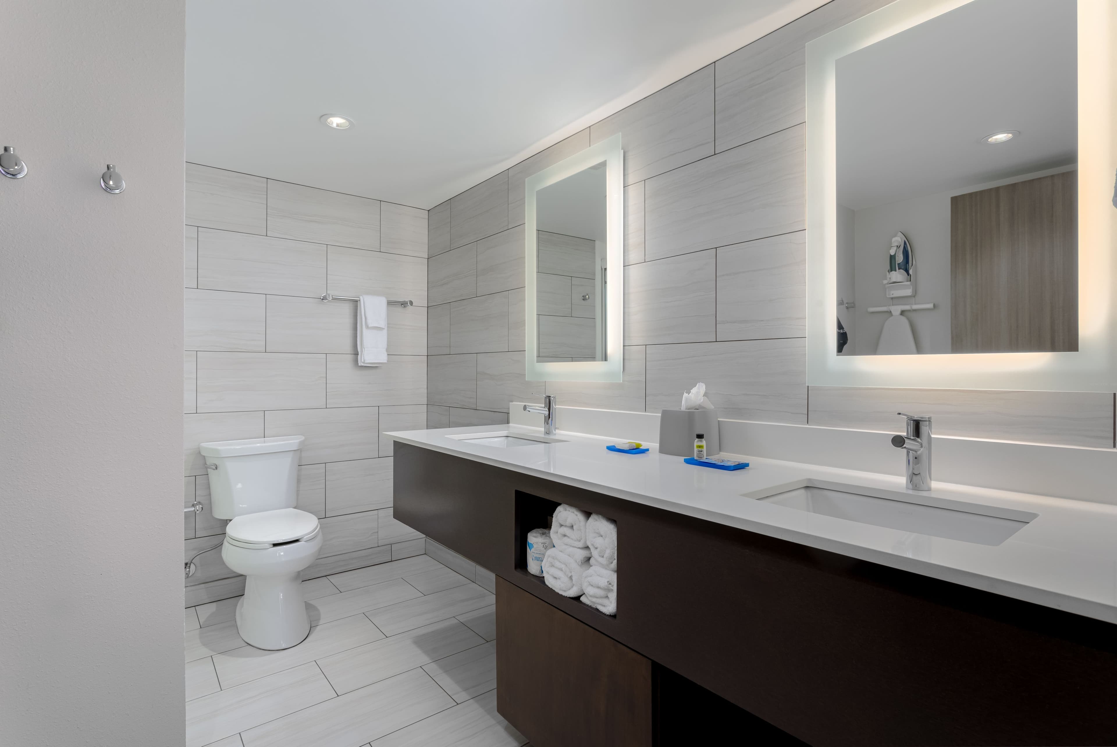 Holiday Inn Express Pensacola Beach — 3