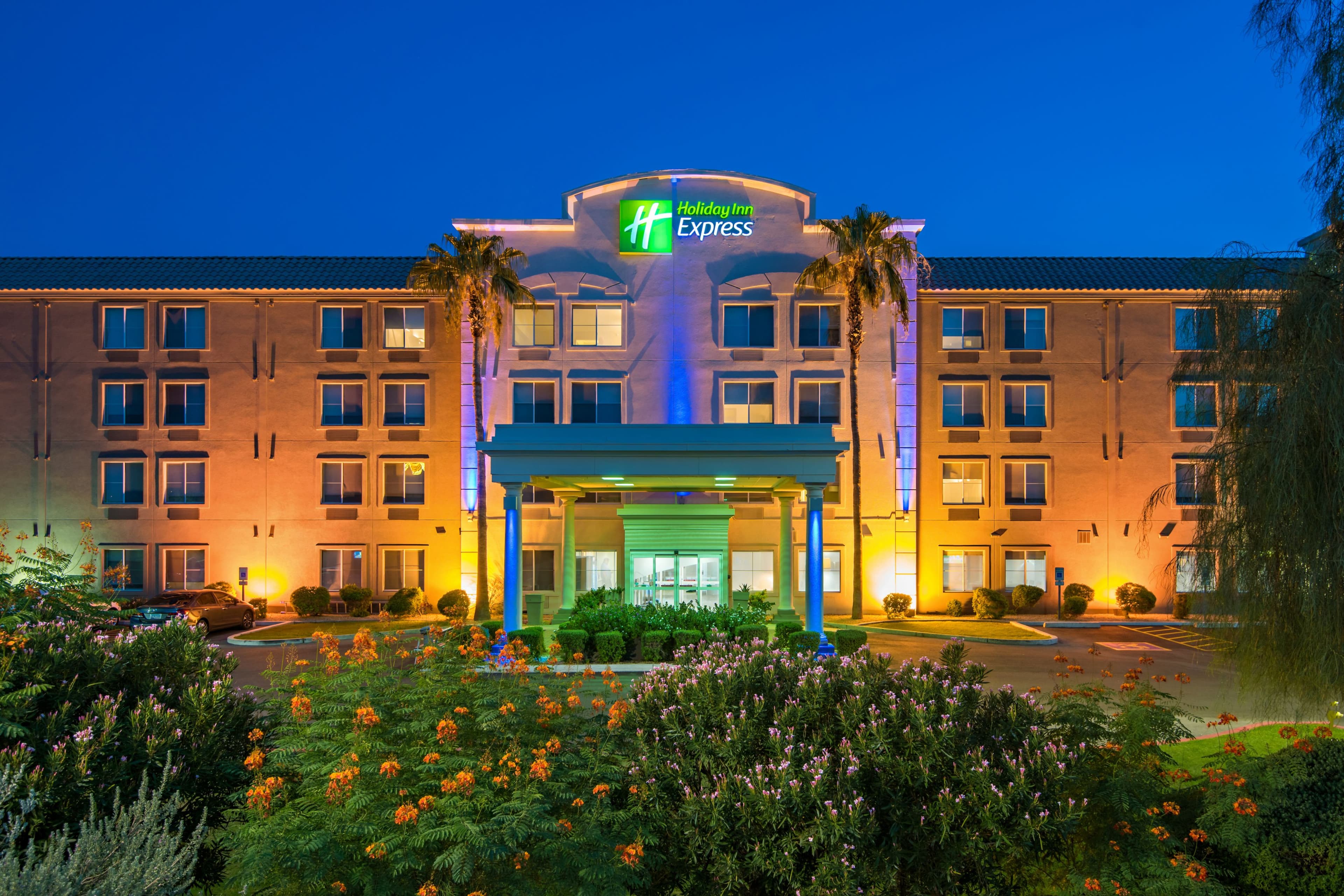 Holiday Inn Express Peoria North - Glendale - Image 1