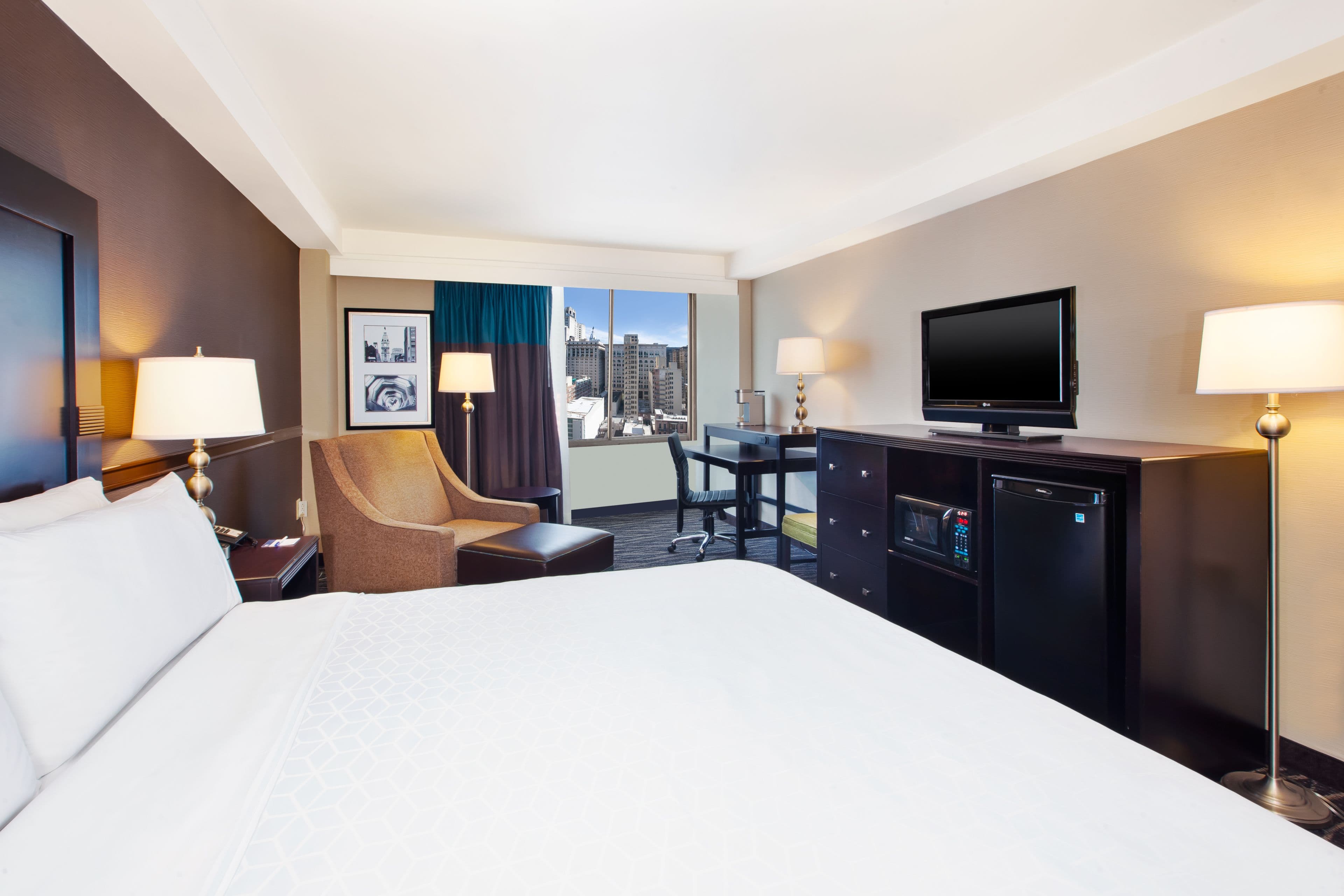 Holiday Inn Express Philadelphia-Midtown - Image 3