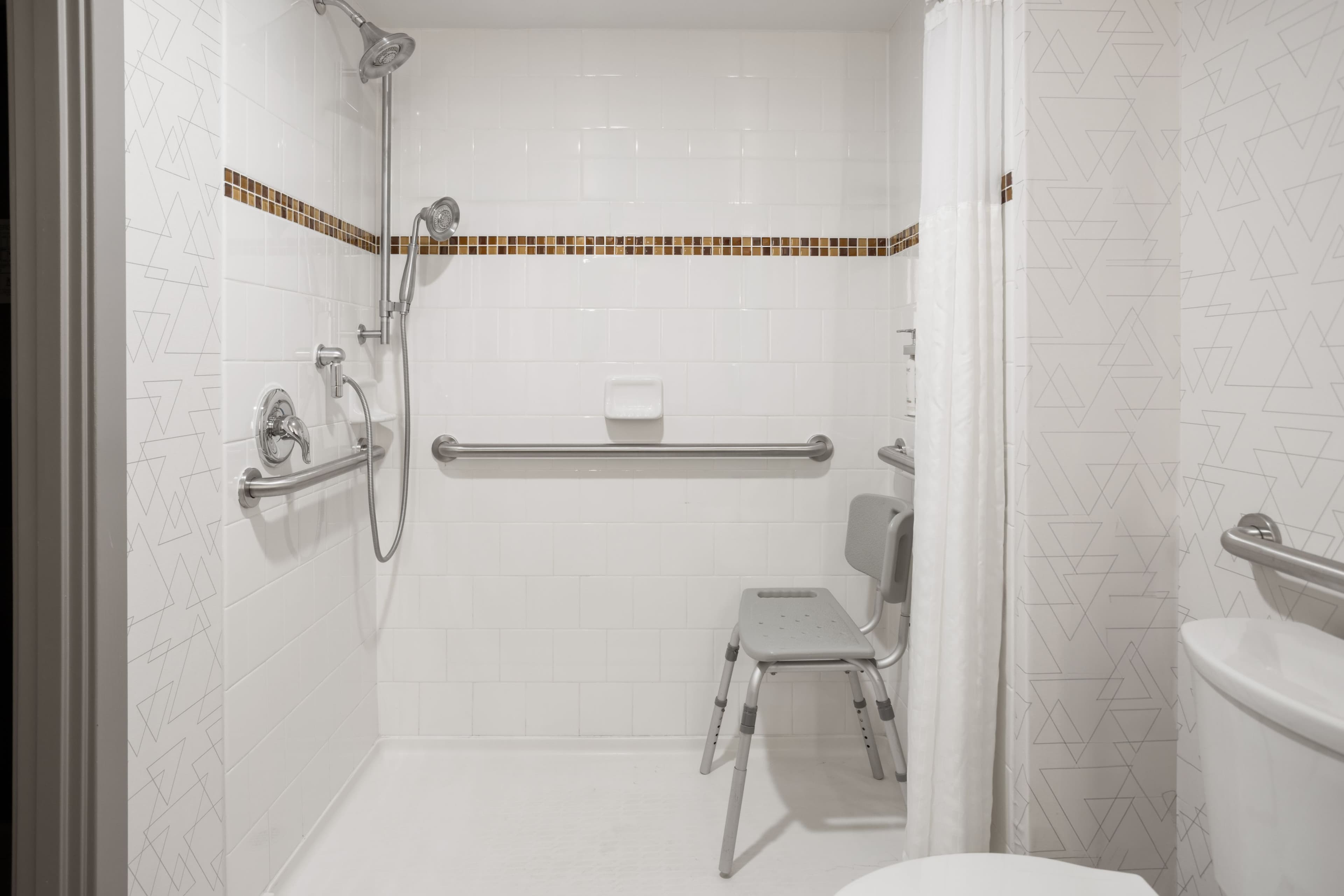 Holiday Inn Express Philadelphia - Penns Landing — 19