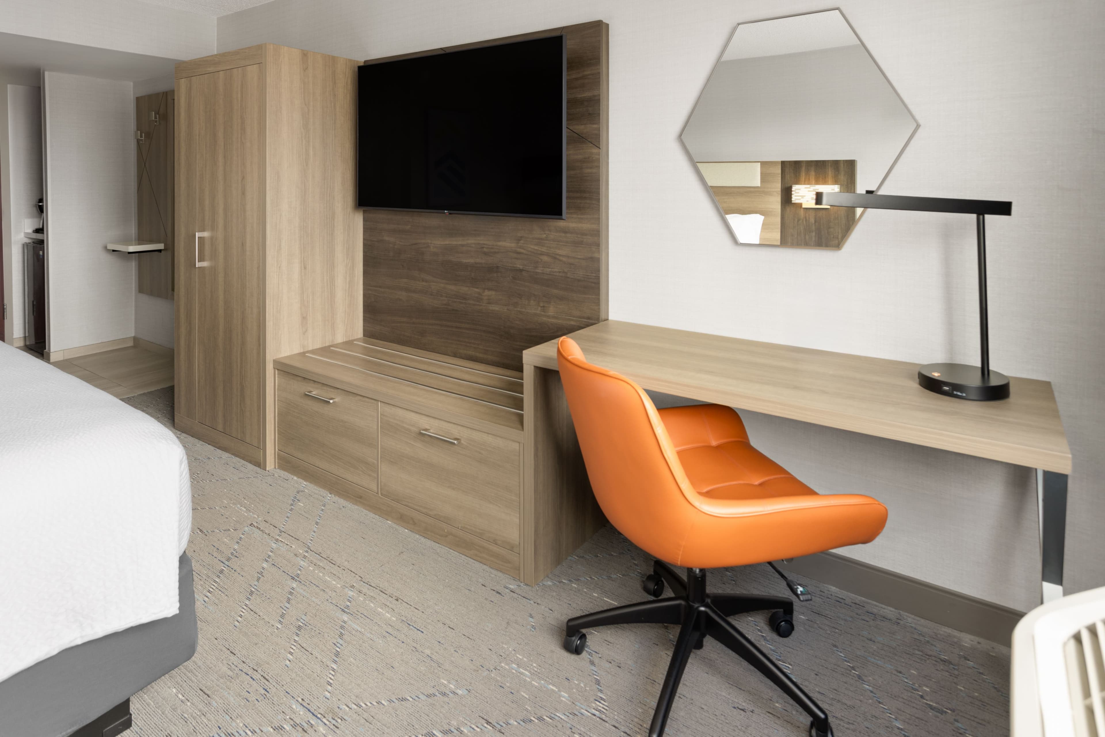 Holiday Inn Express Philadelphia - Penns Landing - Image 5