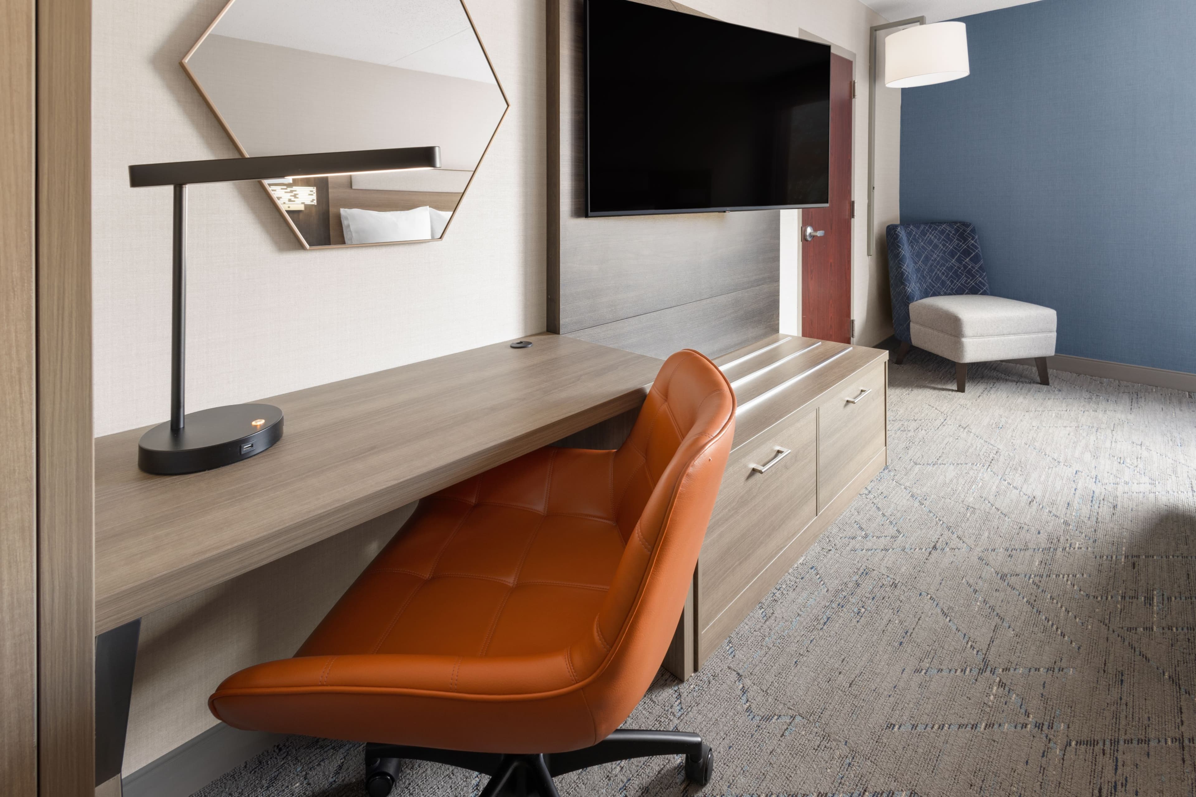Holiday Inn Express Philadelphia - Penns Landing — 13