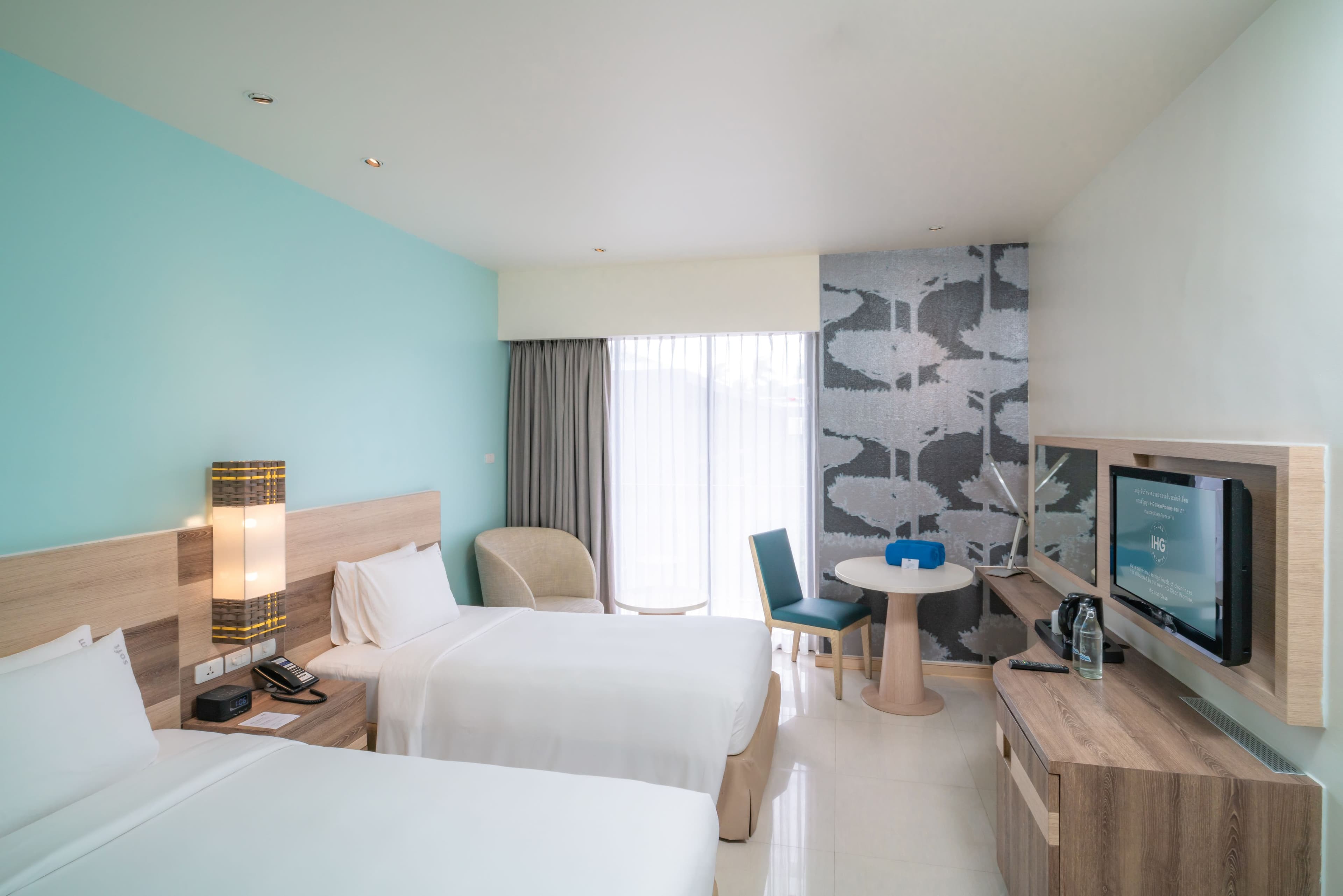Holiday Inn Express Phuket Patong Beach Central - Image 4