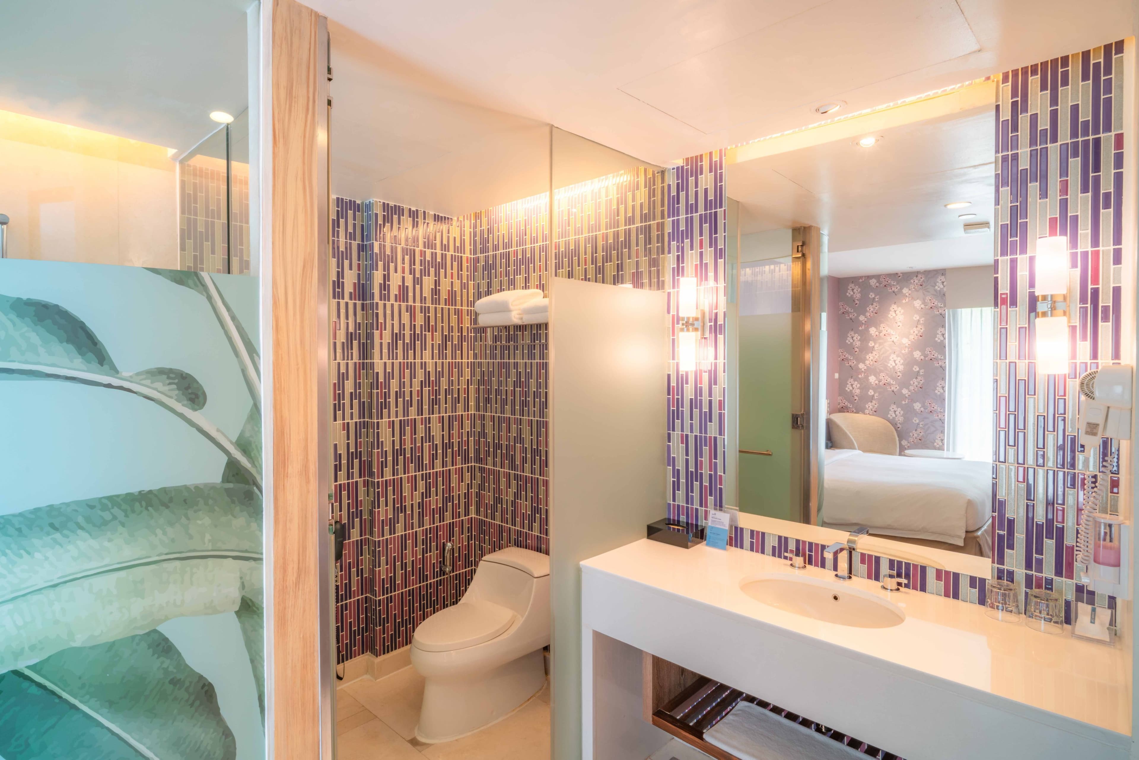 Holiday Inn Express Phuket Patong Beach Central - Image 5