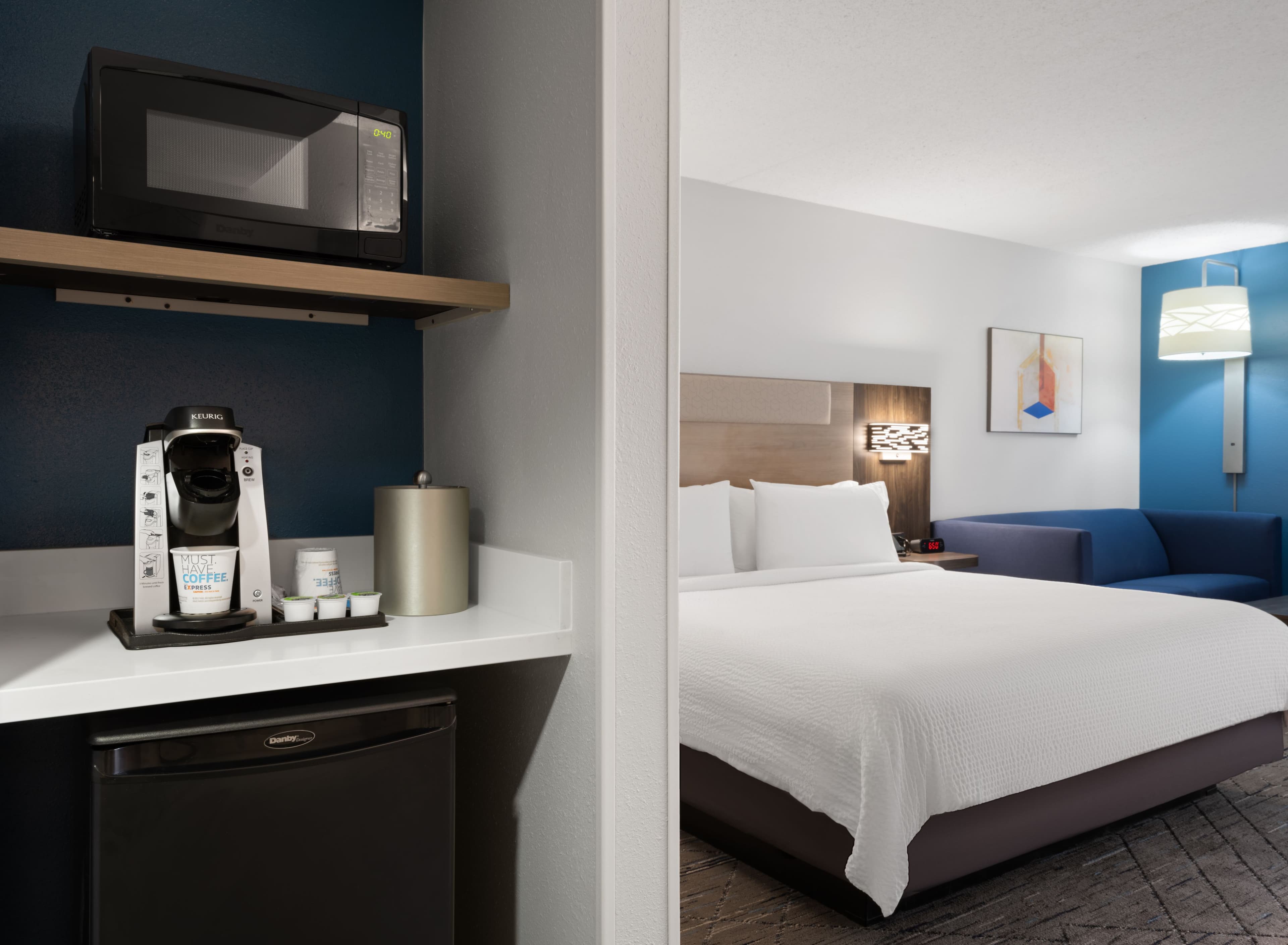 Holiday Inn Express Indianapolis Airport — 14