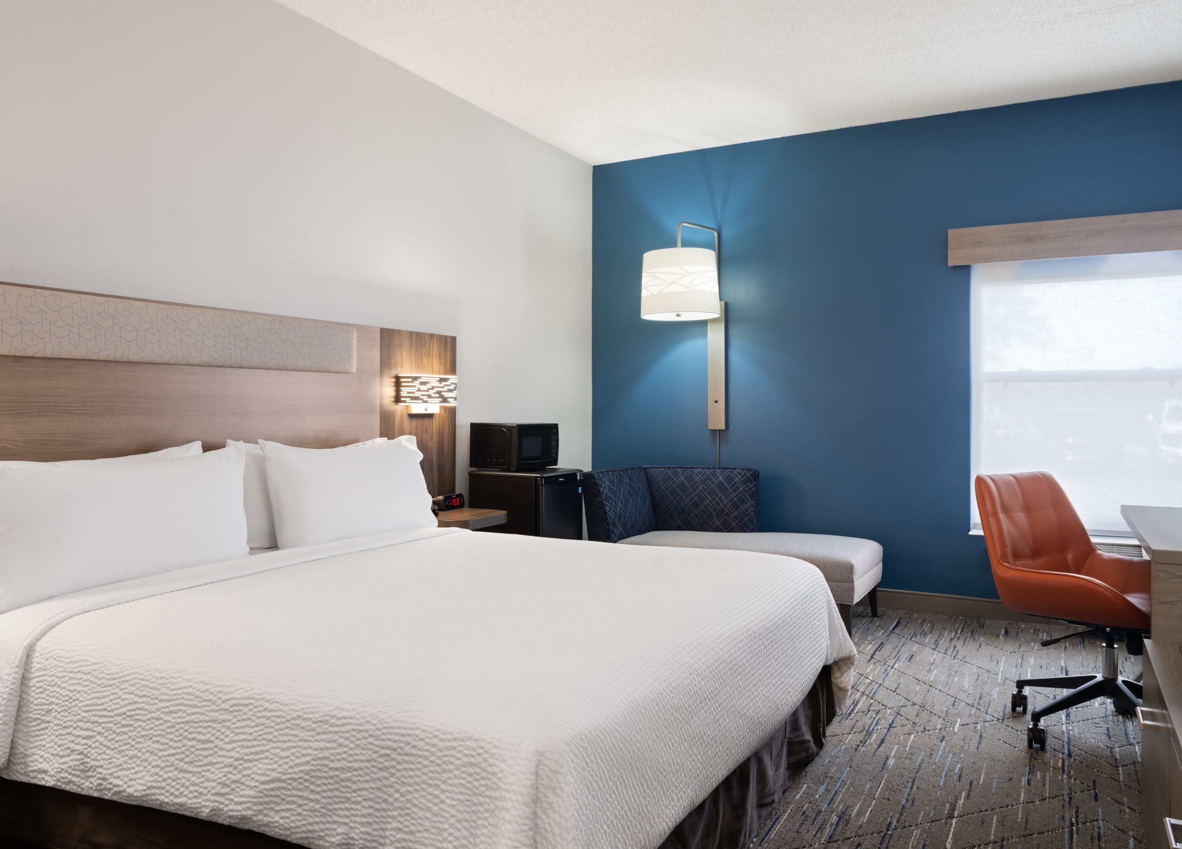 Holiday Inn Express Indianapolis Airport — 19