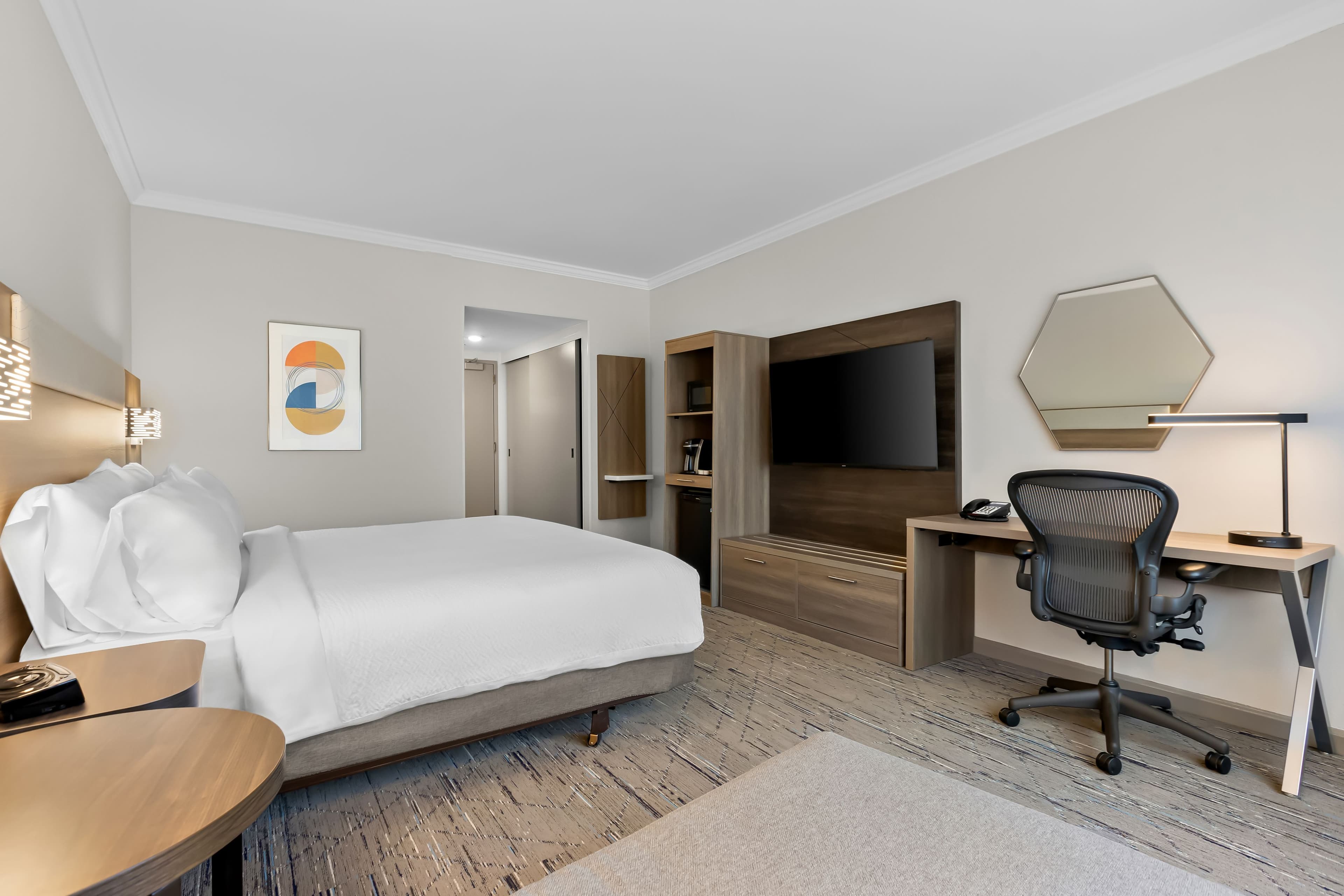 Holiday Inn Express Princeton Southeast - Image 4