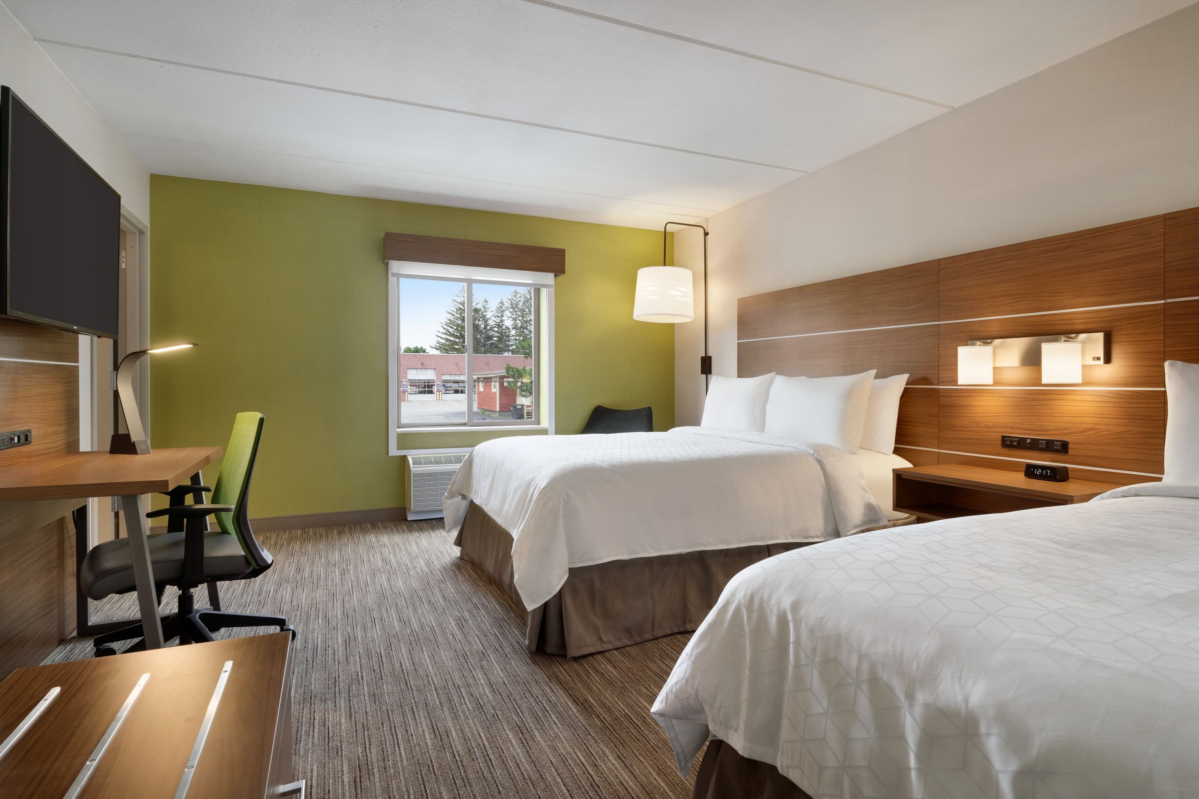 Holiday Inn Express Plattsburgh — 27