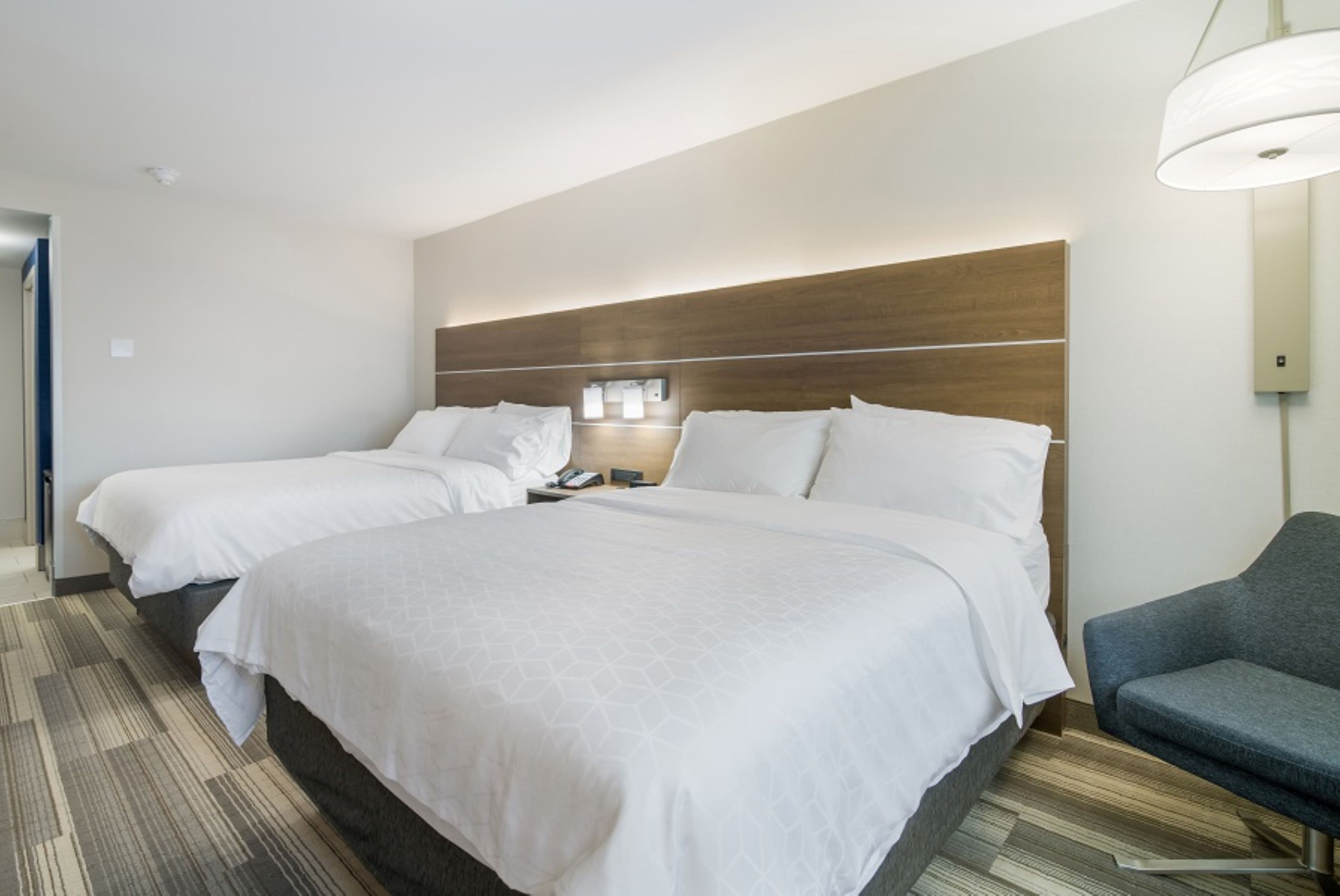 Holiday Inn Express Plymouth — 7