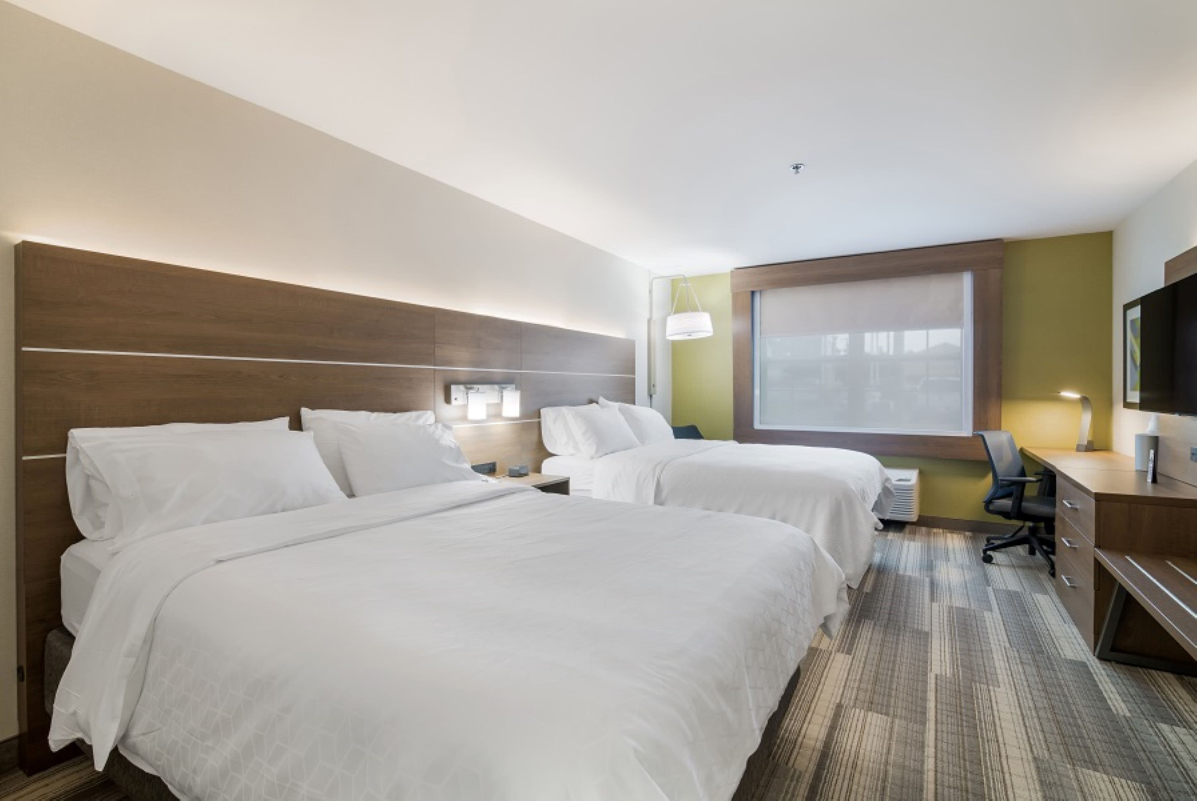 Holiday Inn Express Plymouth — 8