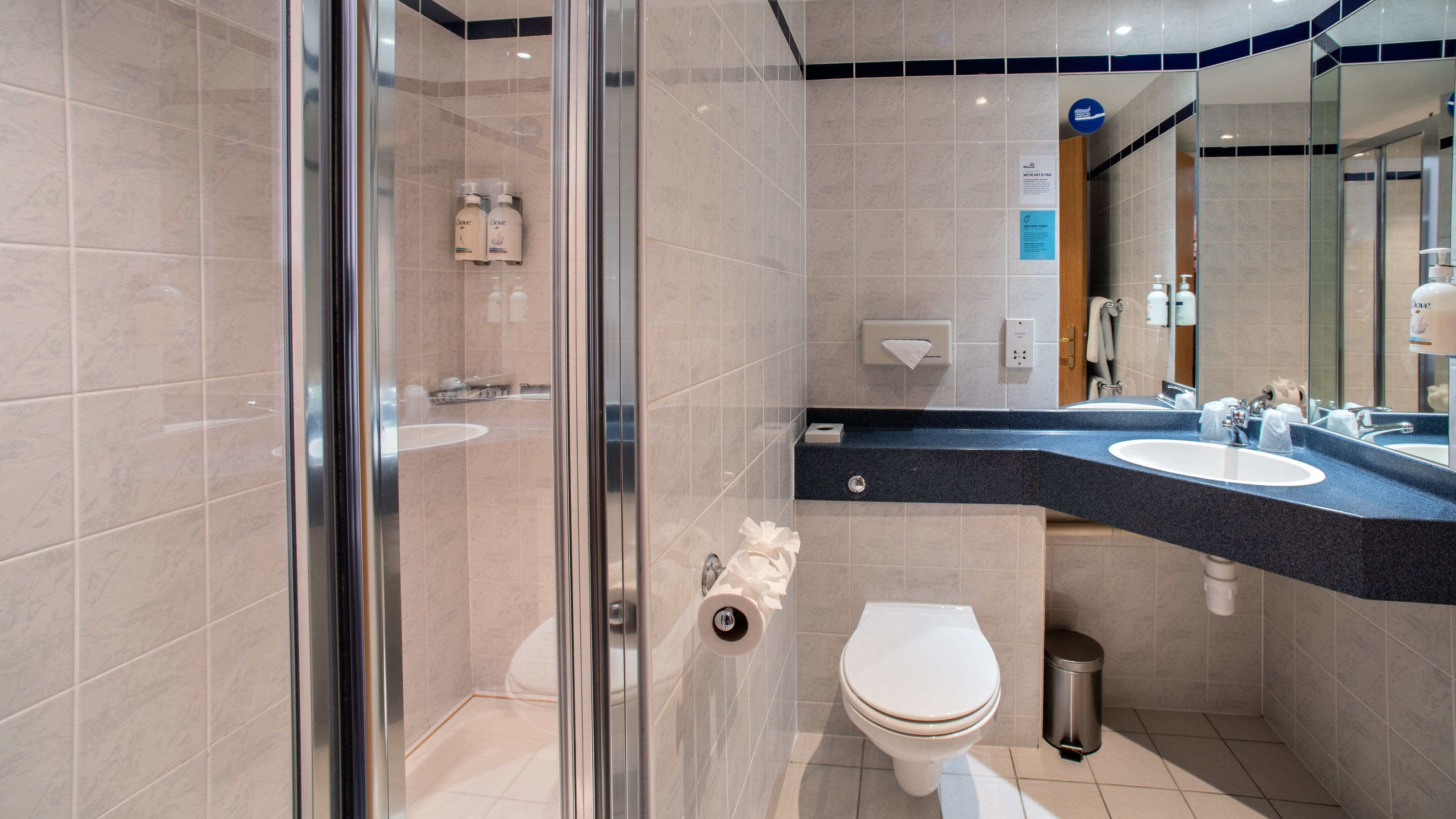 Holiday Inn Express Poole — 6