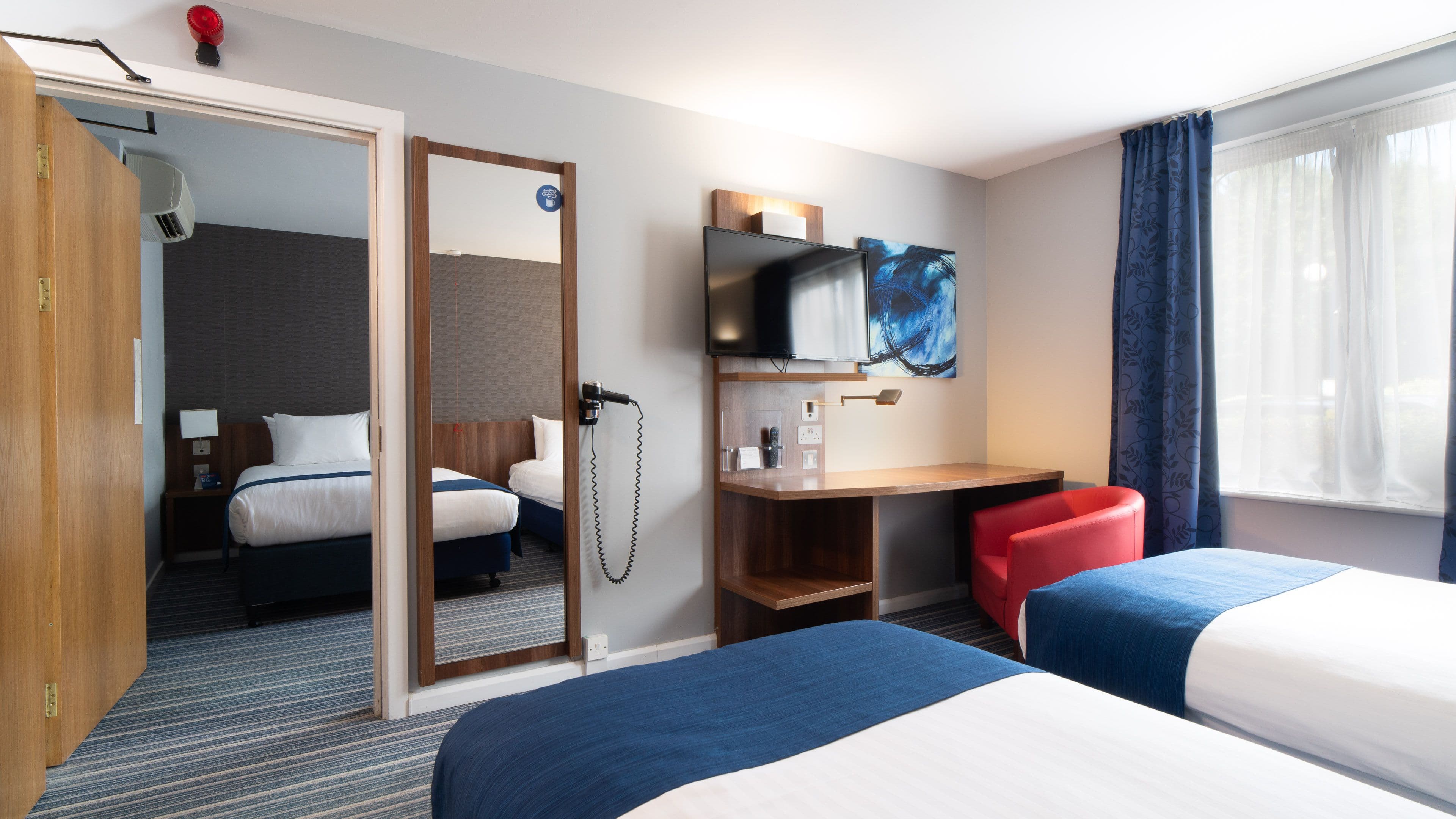 Holiday Inn Express Poole — 29