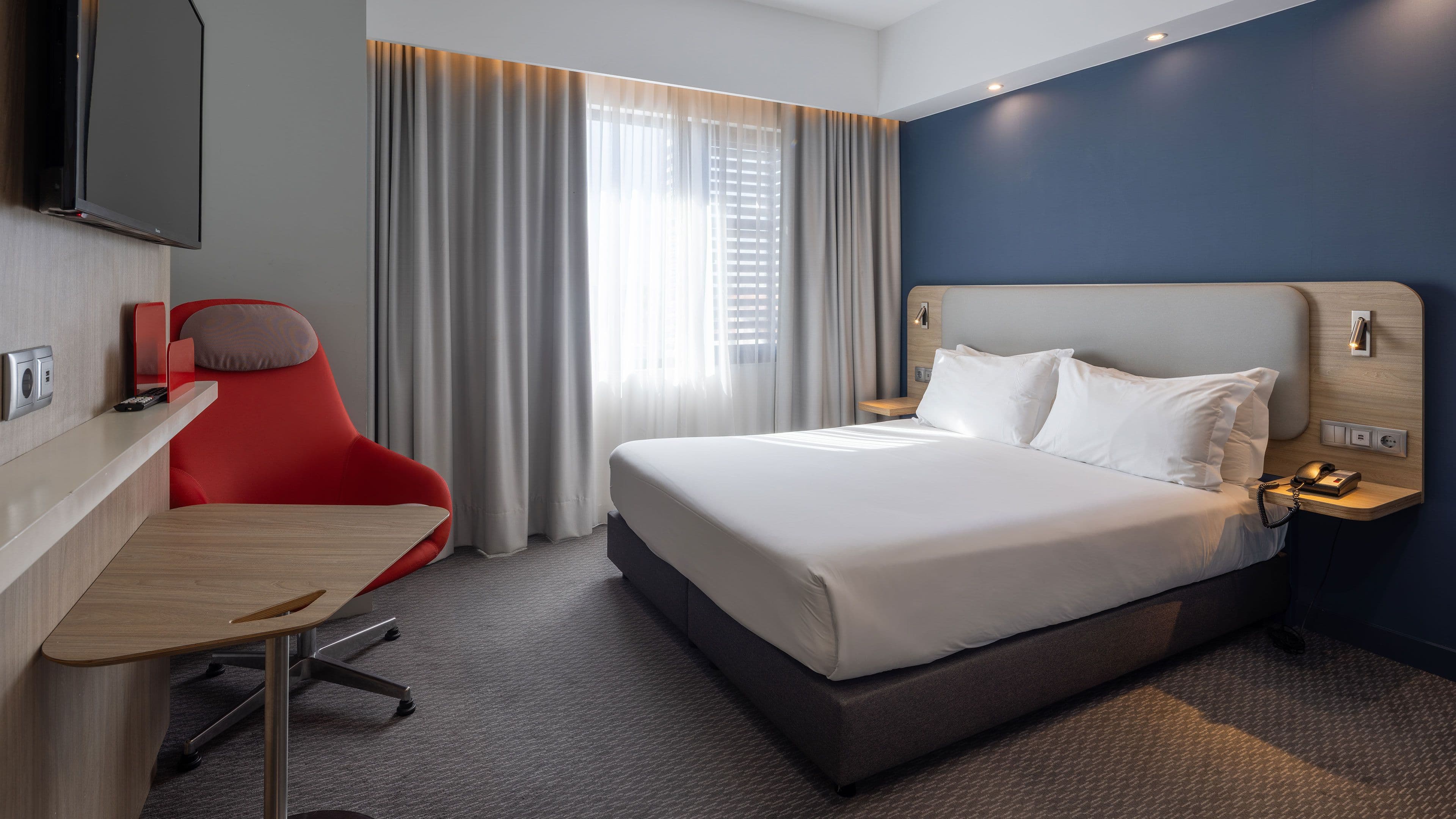 Holiday Inn Express Porto City Centre - Image 5