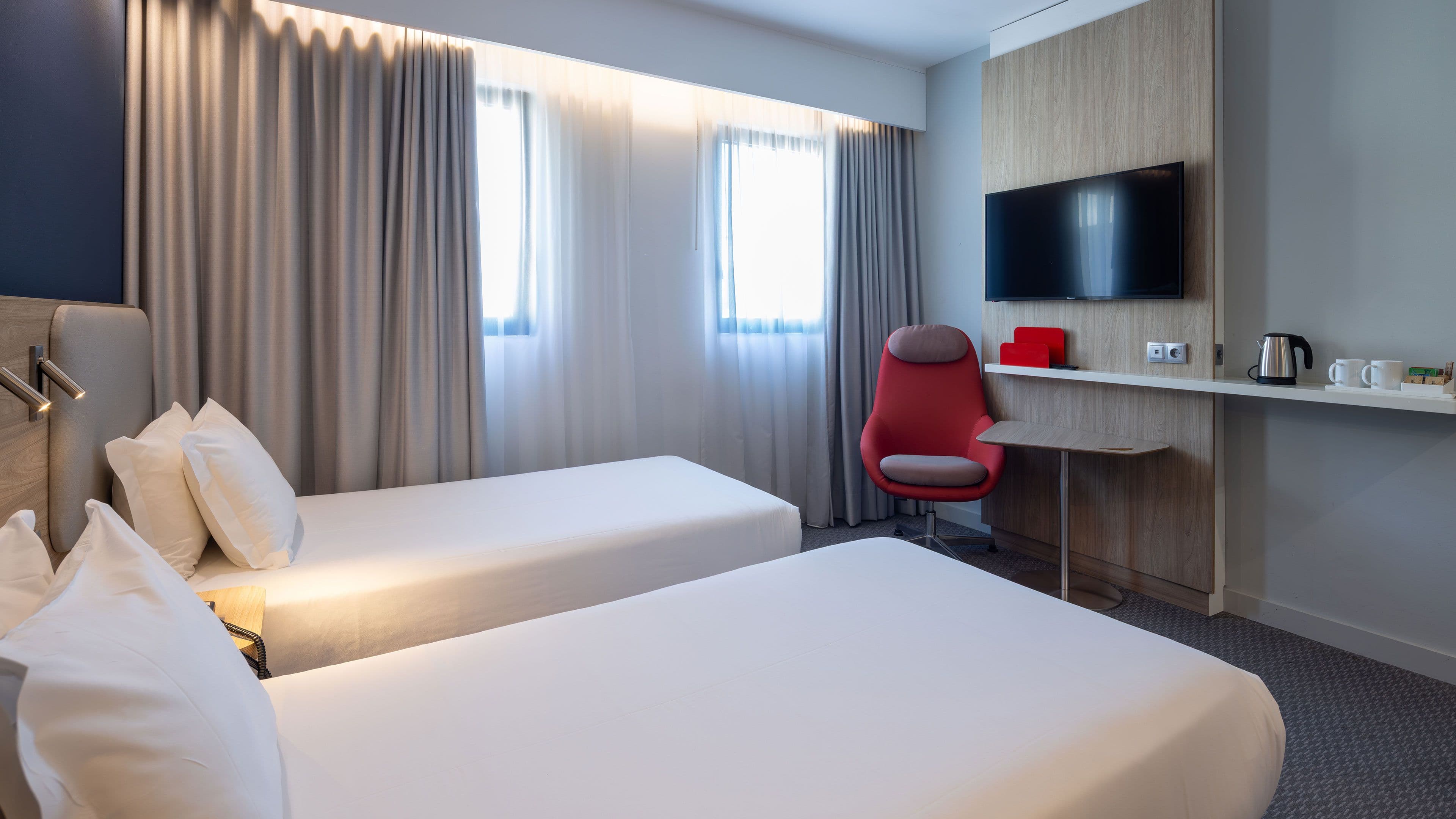 Holiday Inn Express Porto City Centre - Image 4