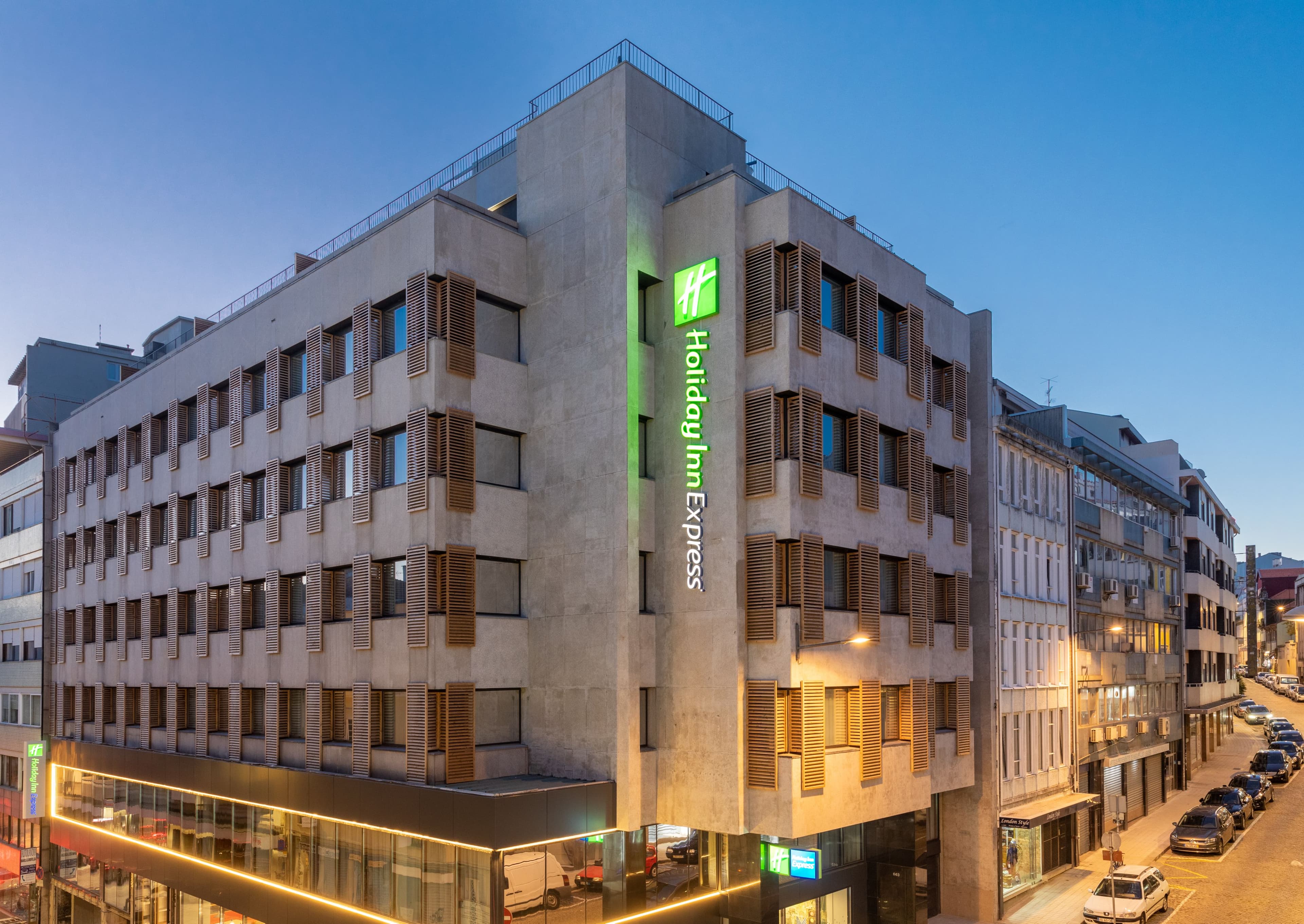 Holiday Inn Express Porto City Centre - Image 1