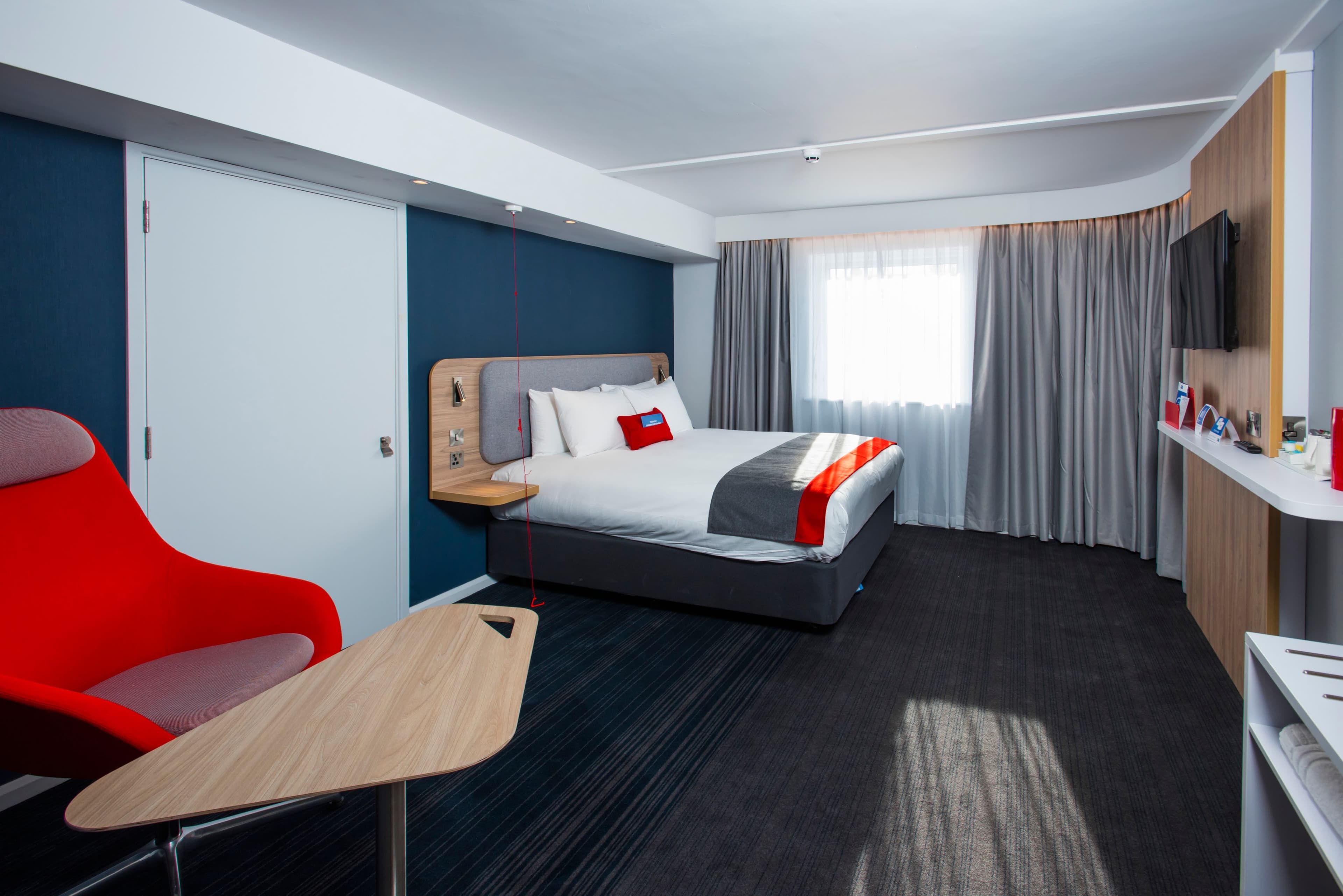 1 Double Accessible with Free Hot Breakfast - Image 1
