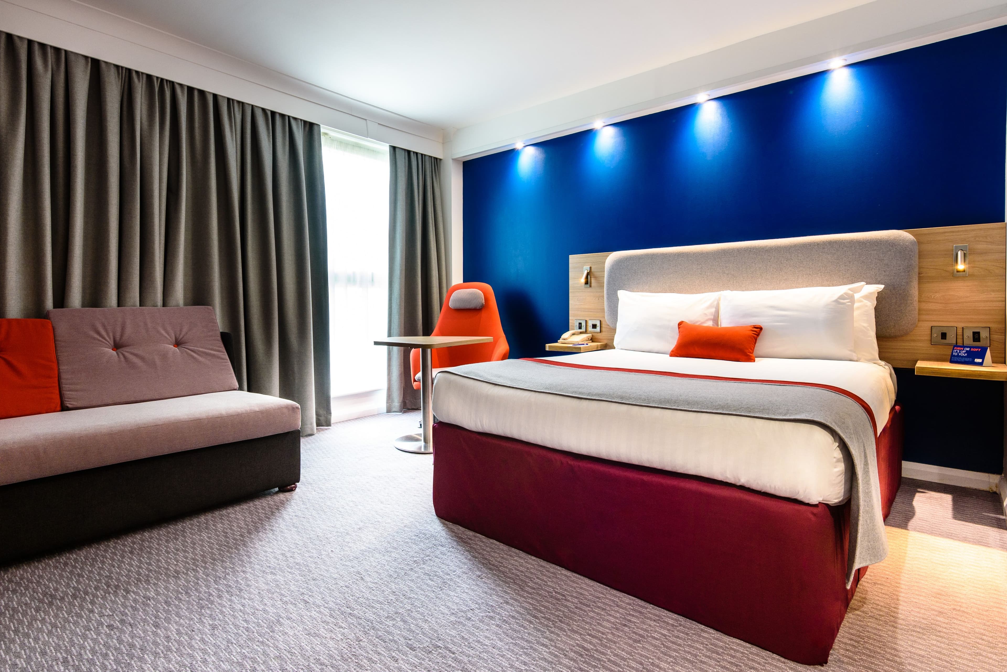 Holiday Inn Express Portsmouth - Gunwharf Quays — 7