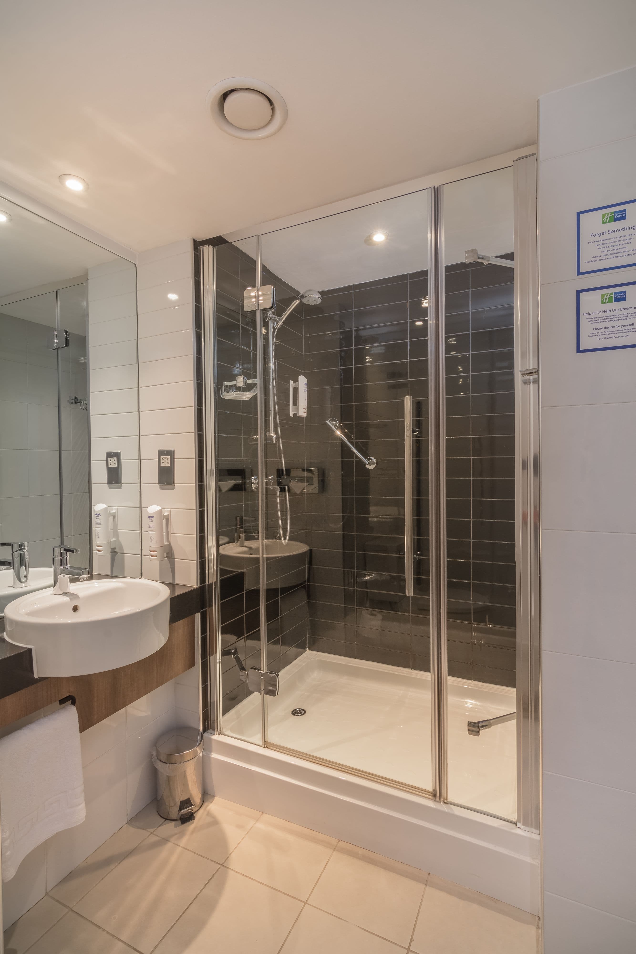 Holiday Inn Express Preston - South - Image 5