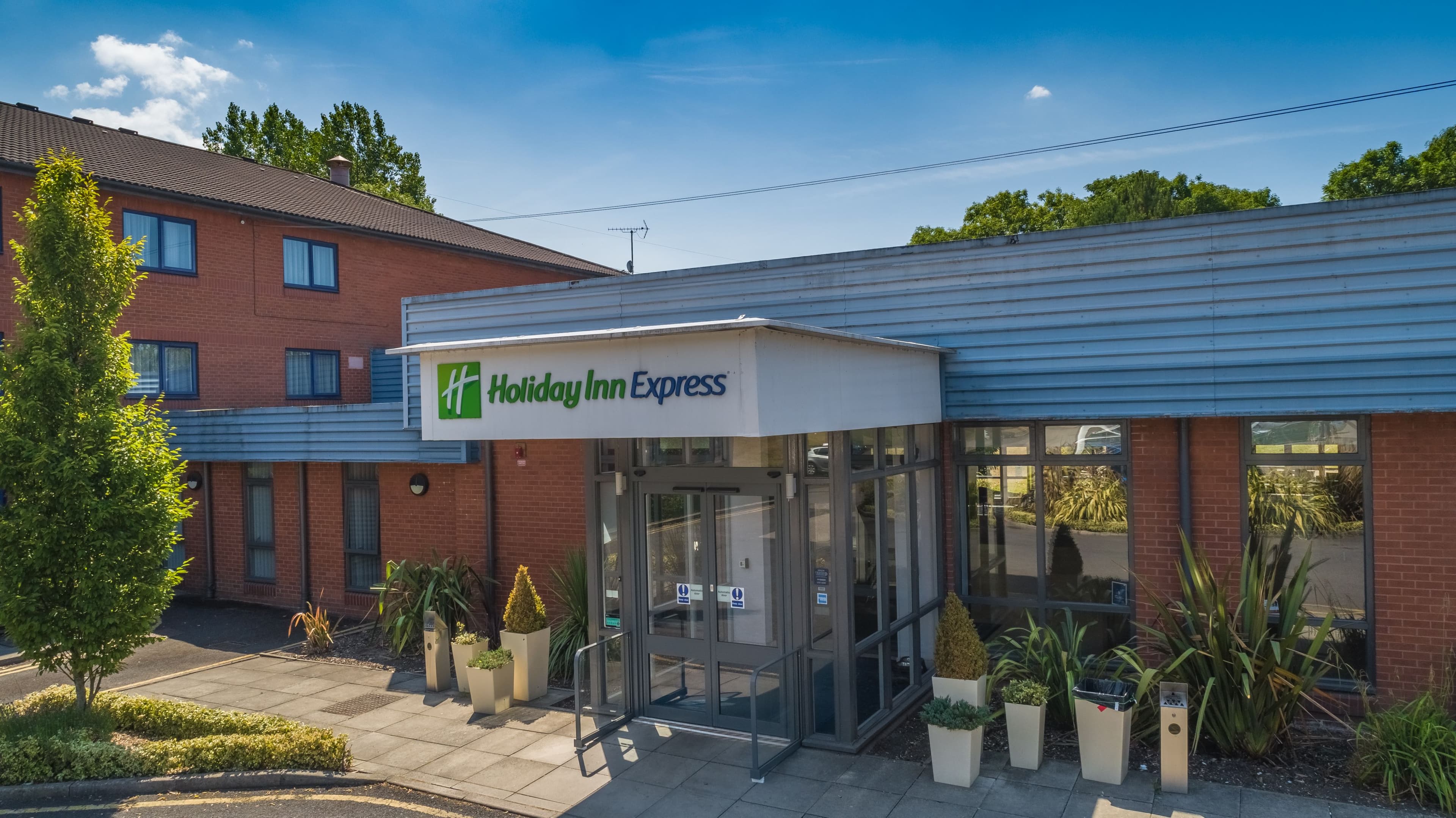 Holiday Inn Express Preston - South - Image 1