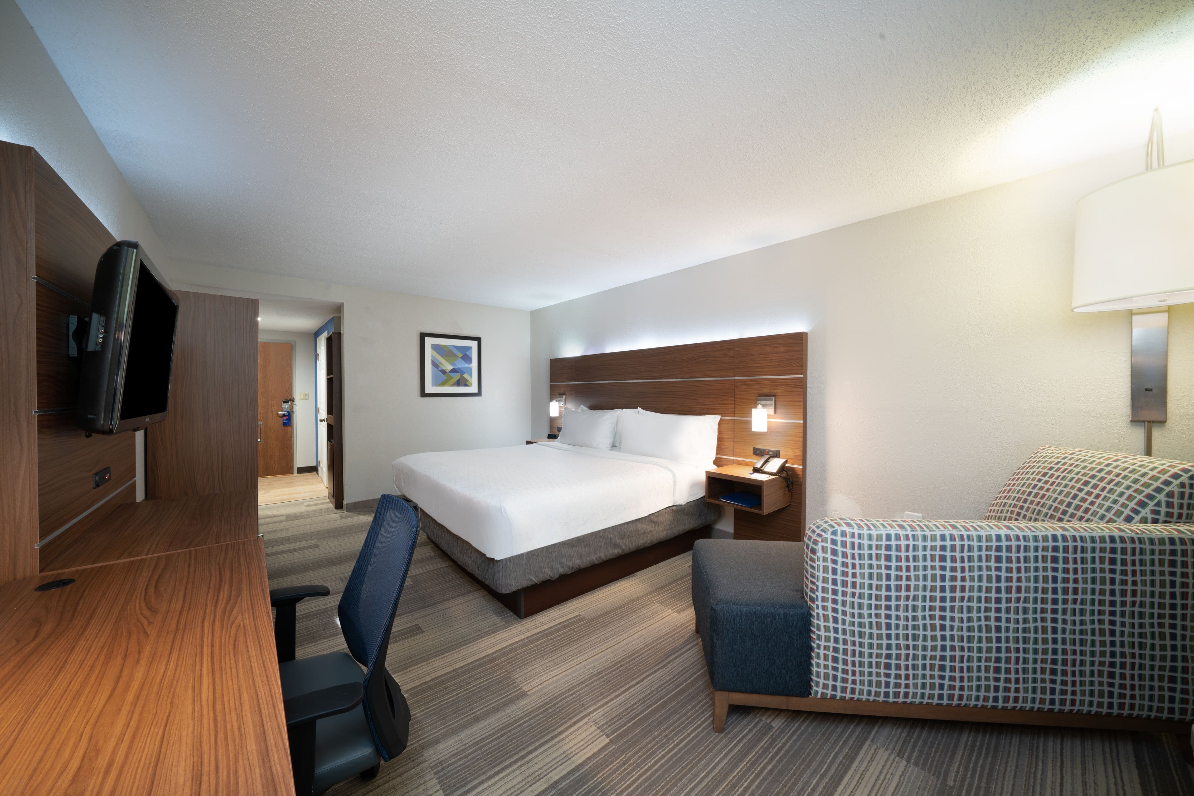 Holiday Inn Express Prince Frederick — 8