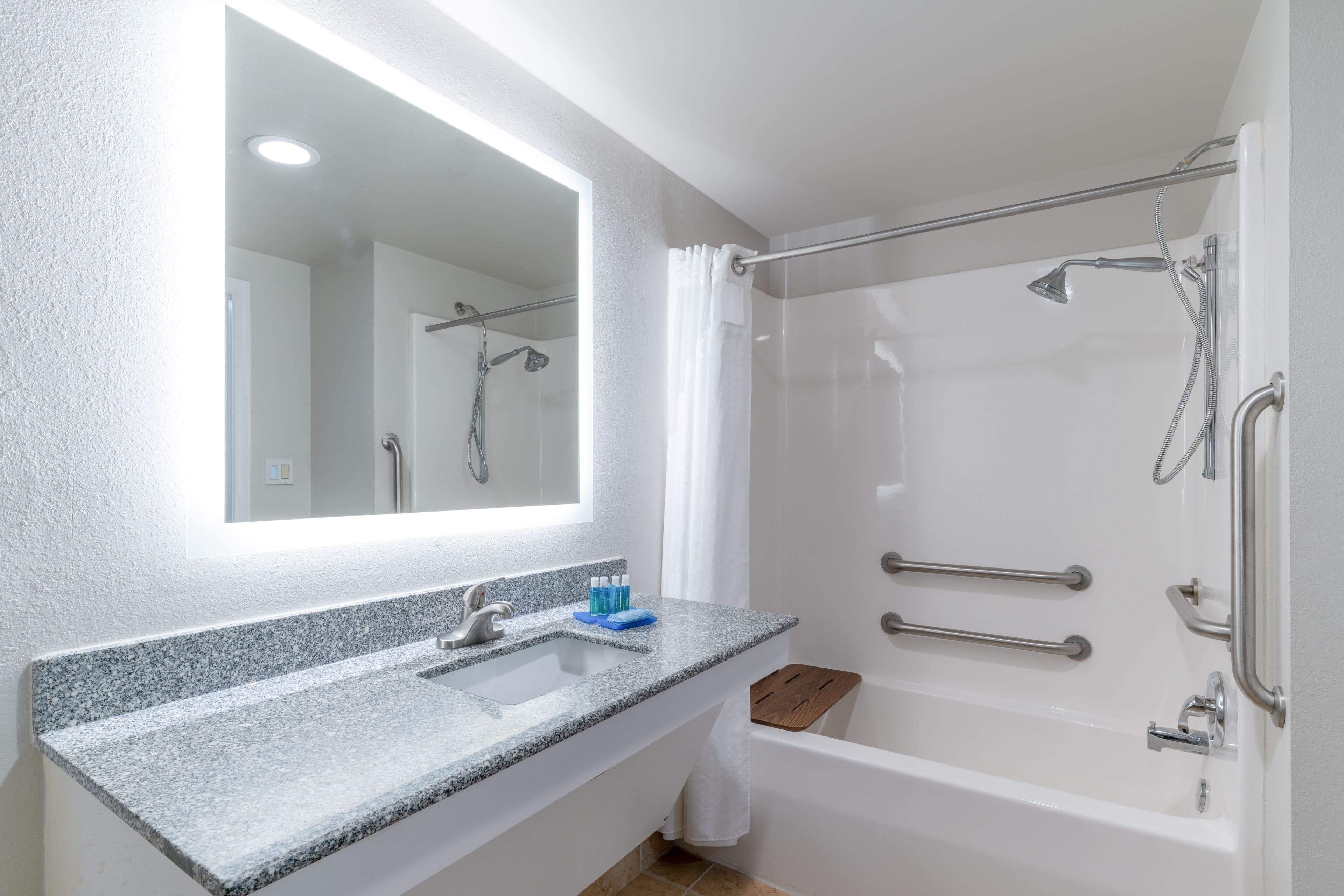 Holiday Inn Express Prince Frederick — 7