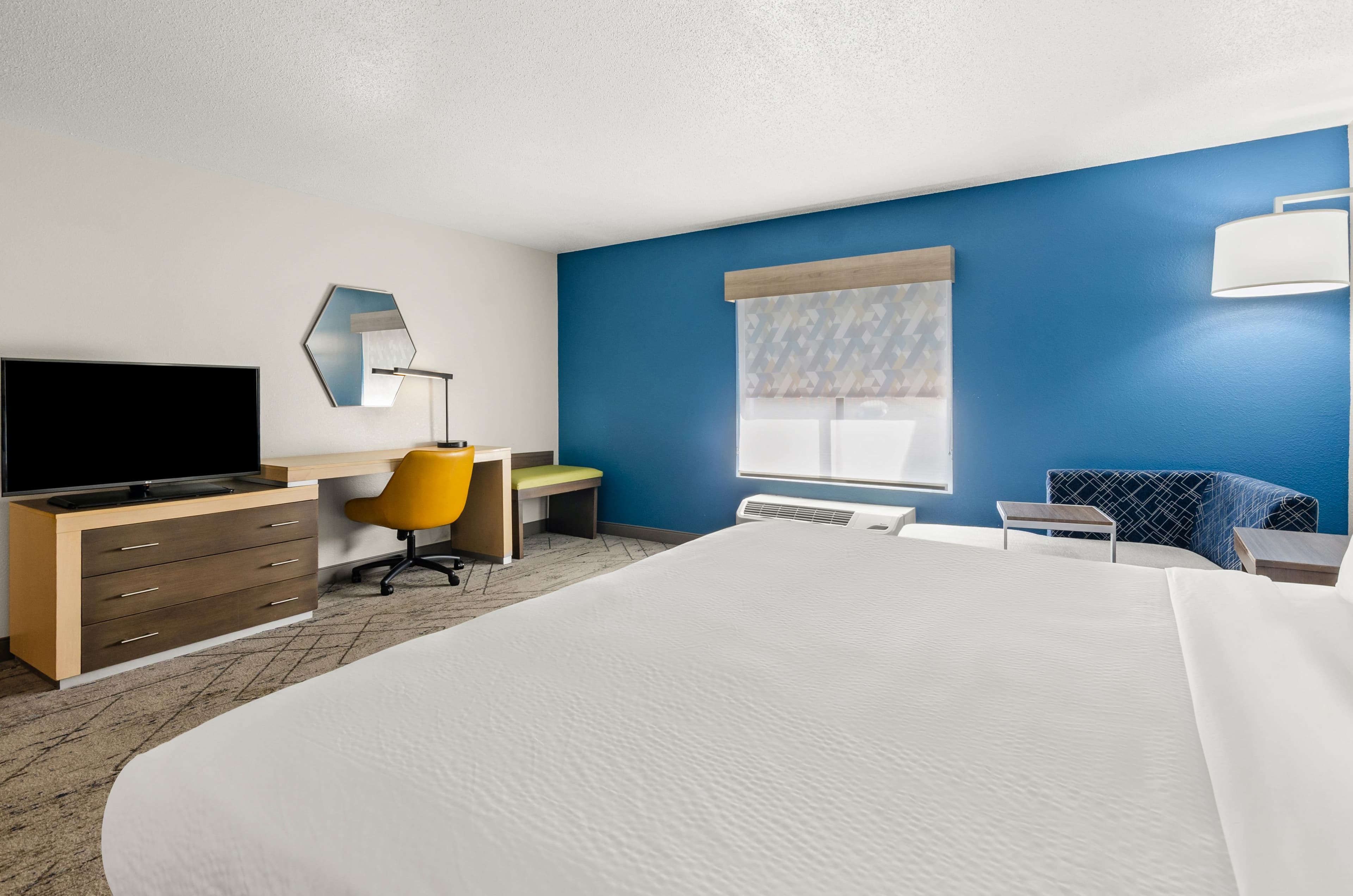 Holiday Inn Express Princeton/I-77 — 8