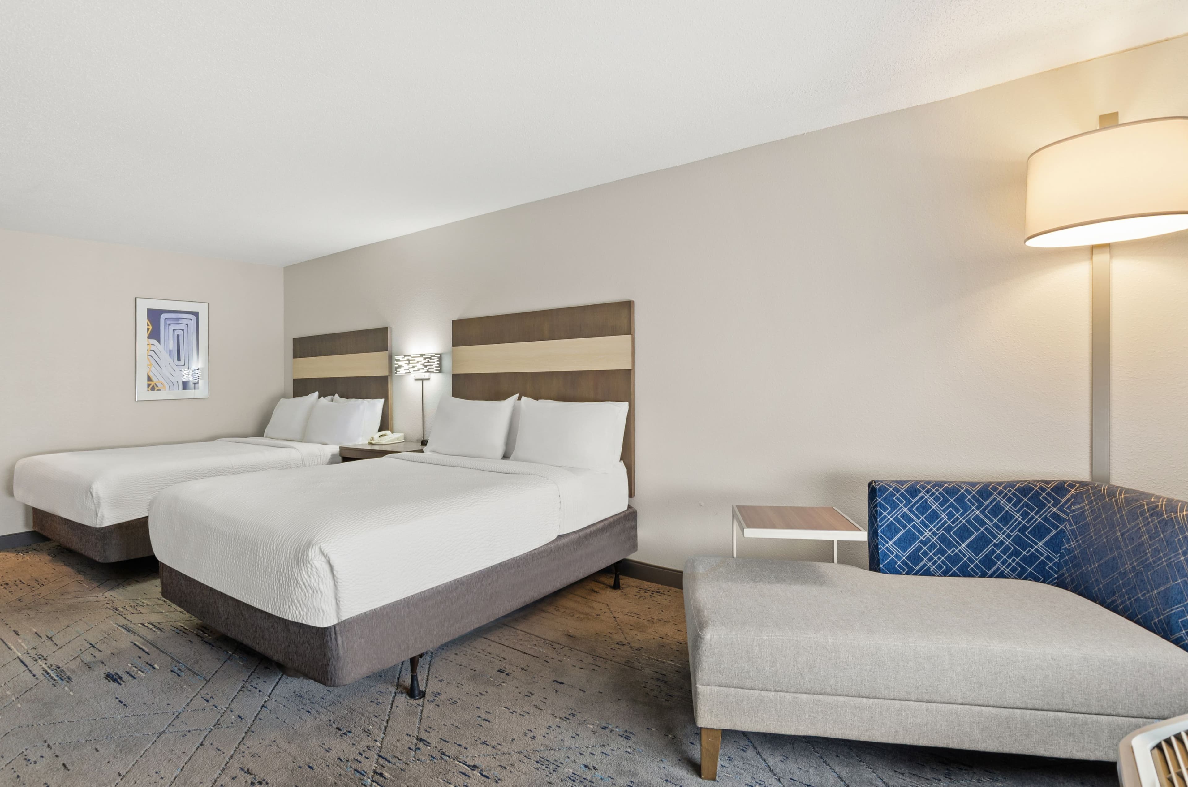 Holiday Inn Express Princeton/I-77 — 16