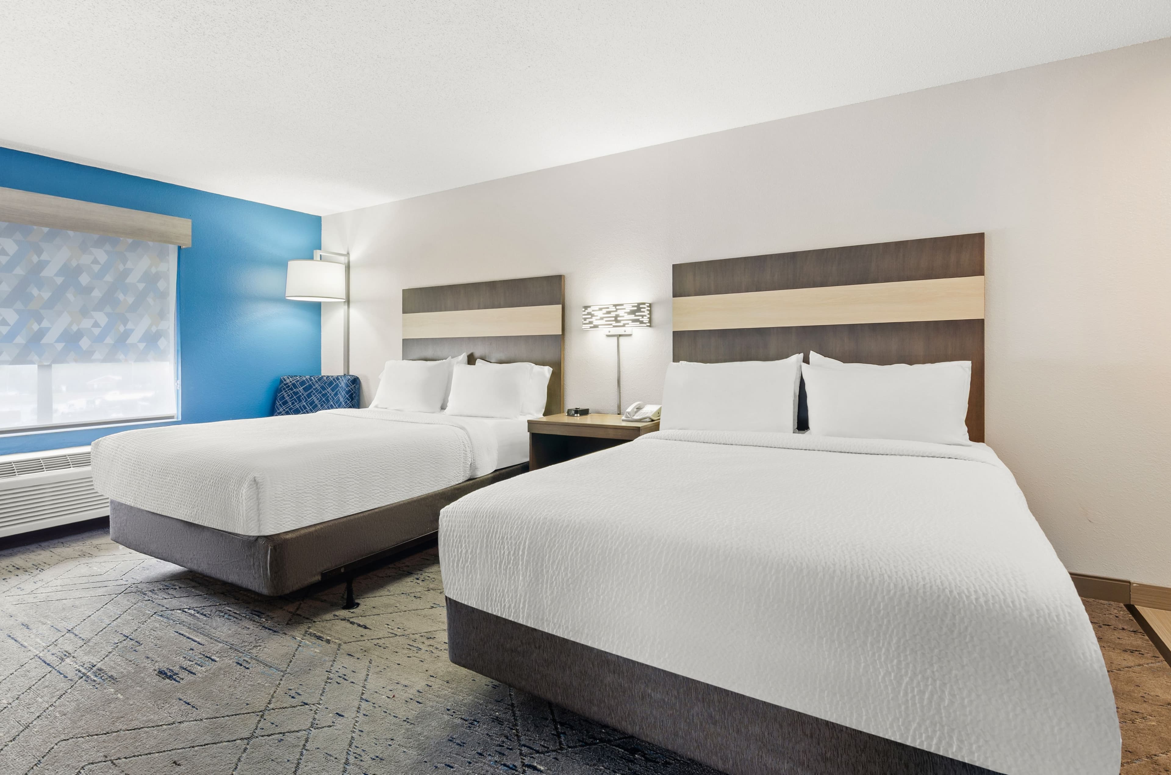 Holiday Inn Express Princeton/I-77 - Image 3